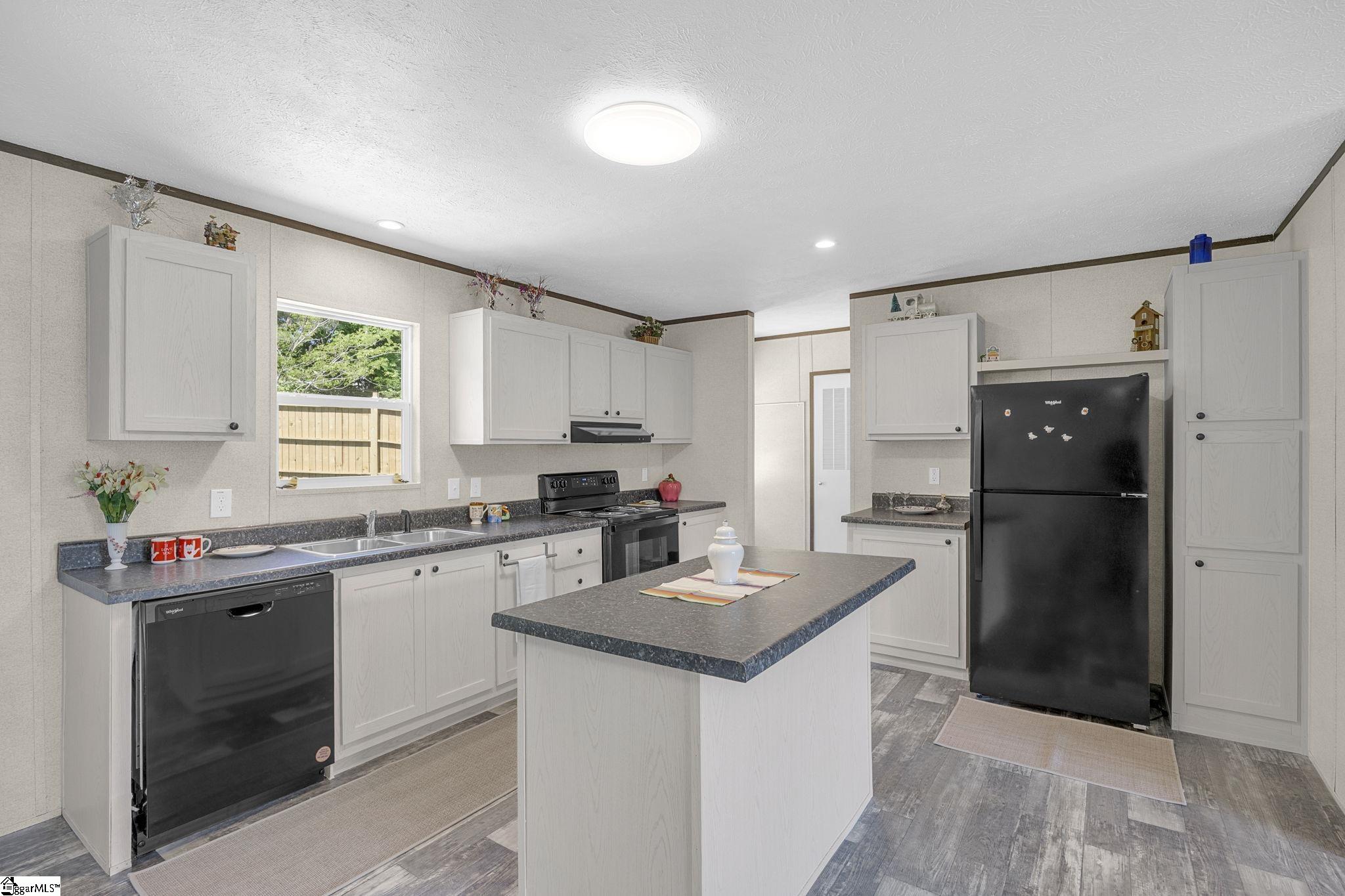 375 Griggs Road Six Mile, SC 29682