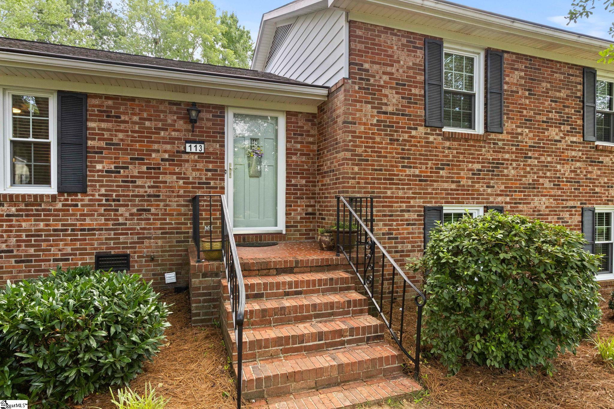 113 Abingdon Way Greenville, SC 29615