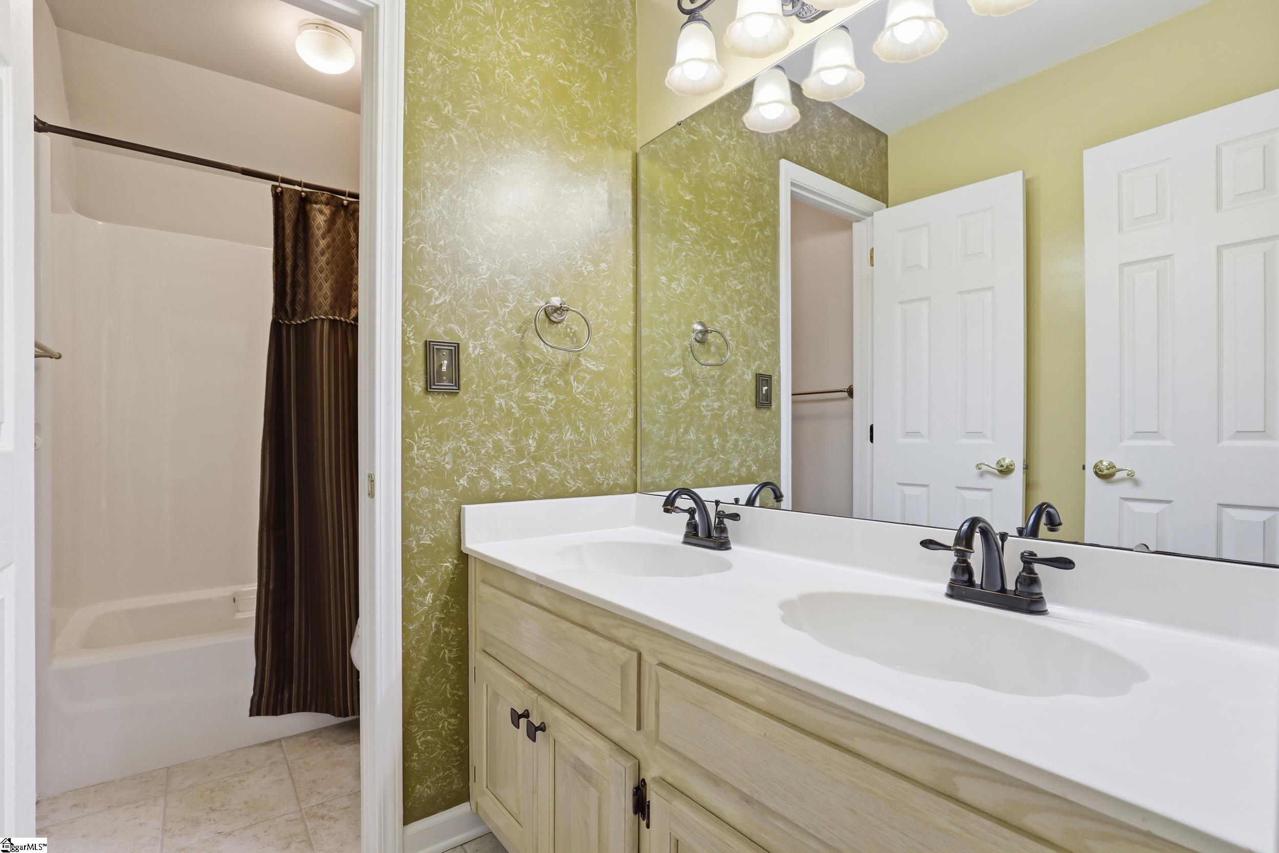 3 Cutting Horse Court Simpsonville, SC 29680