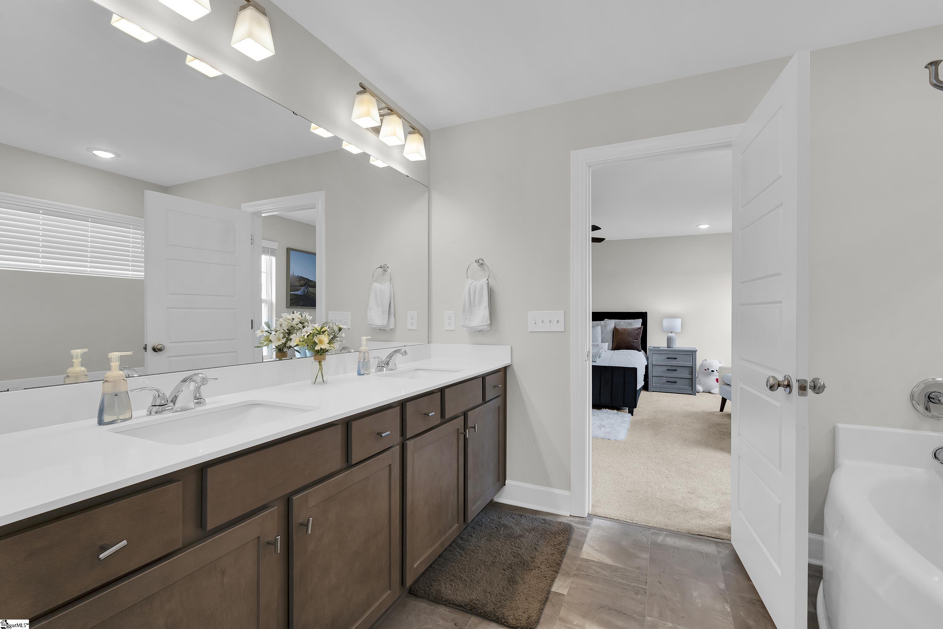 311 Hollenbeck Place Greenville, SC 29607