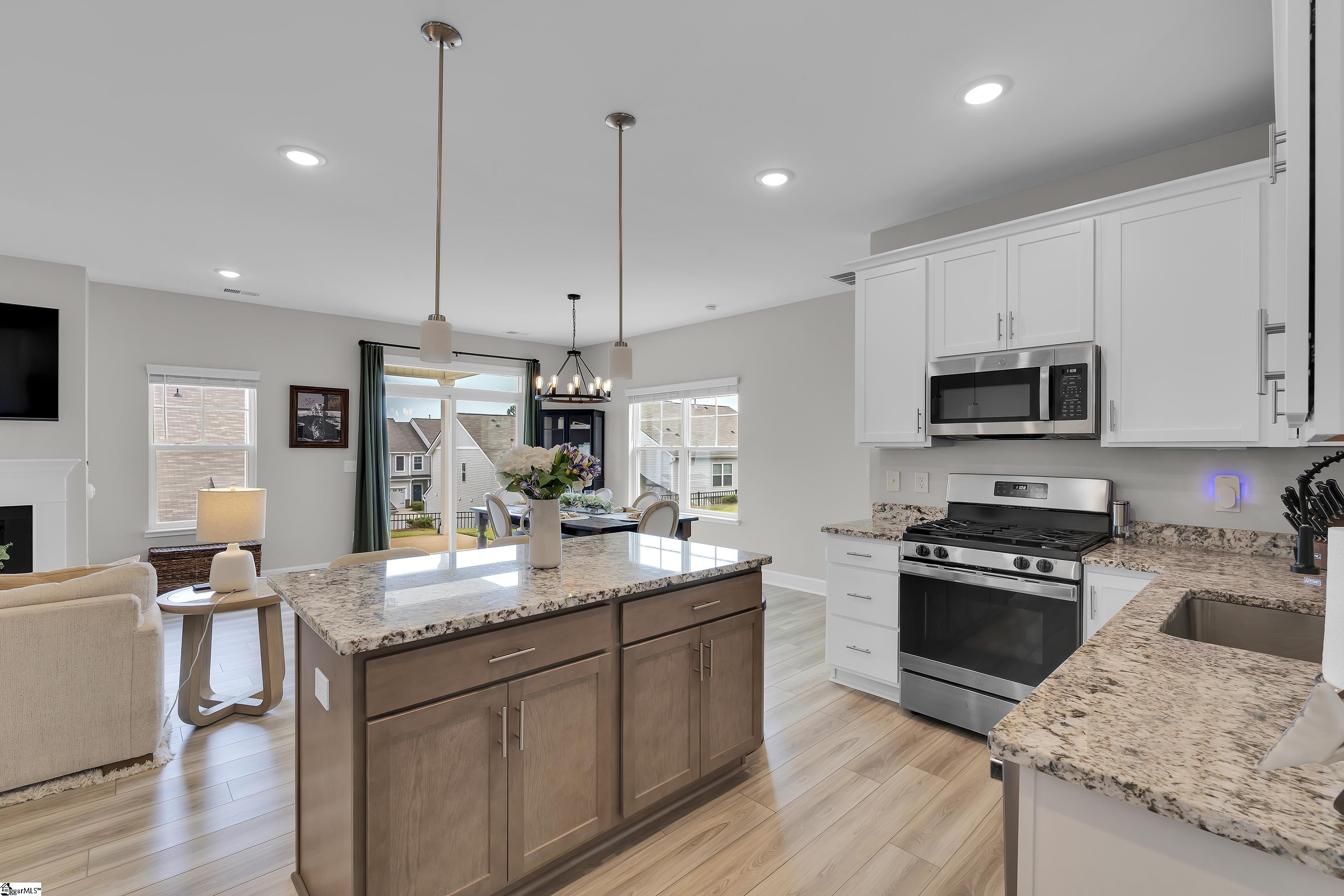 311 Hollenbeck Place Greenville, SC 29607