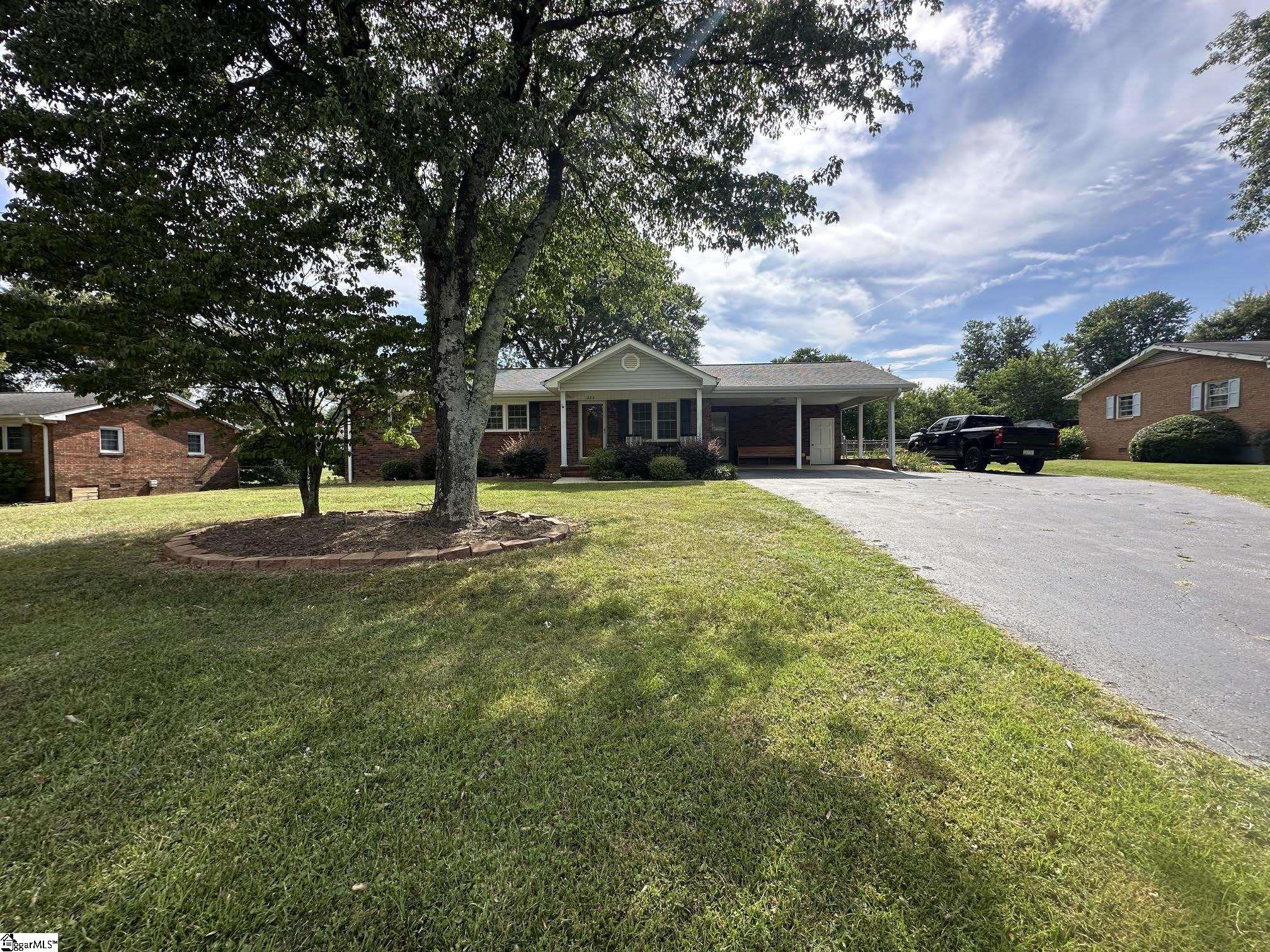 223 Blalock Road Boiling Springs, SC 29316