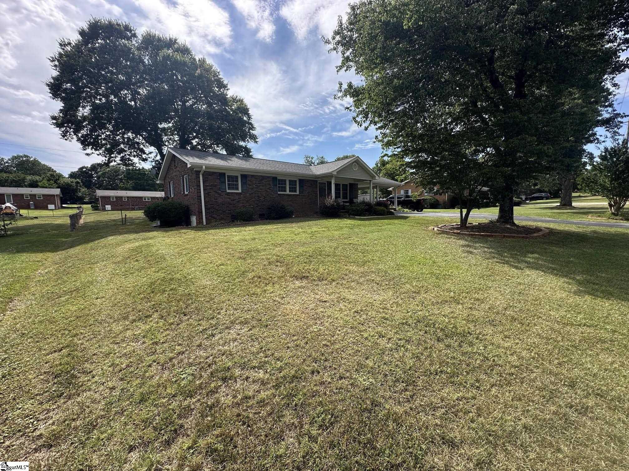 223 Blalock Road Boiling Springs, SC 29316