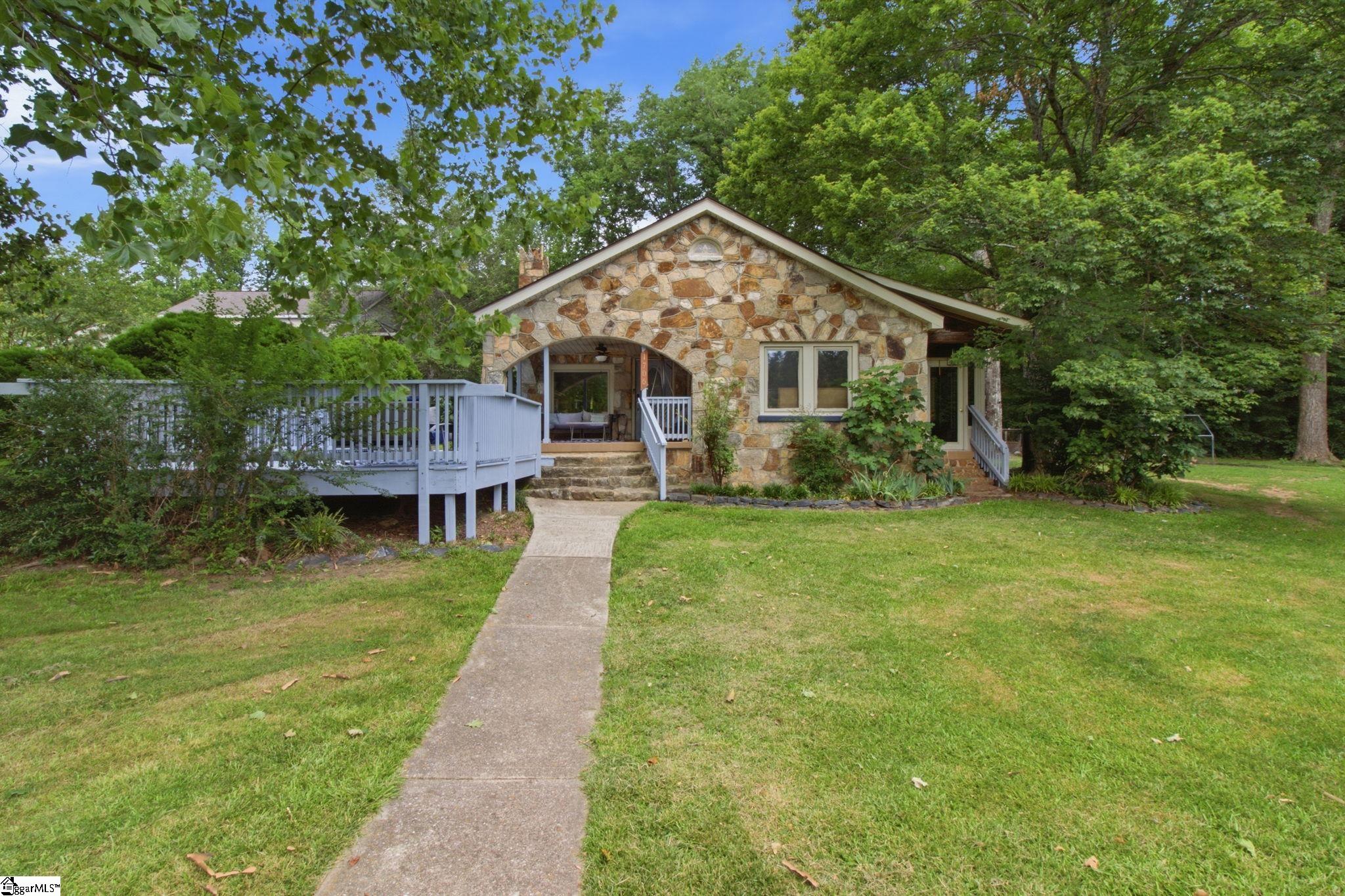 1706 Highway 11 Landrum, SC 29356