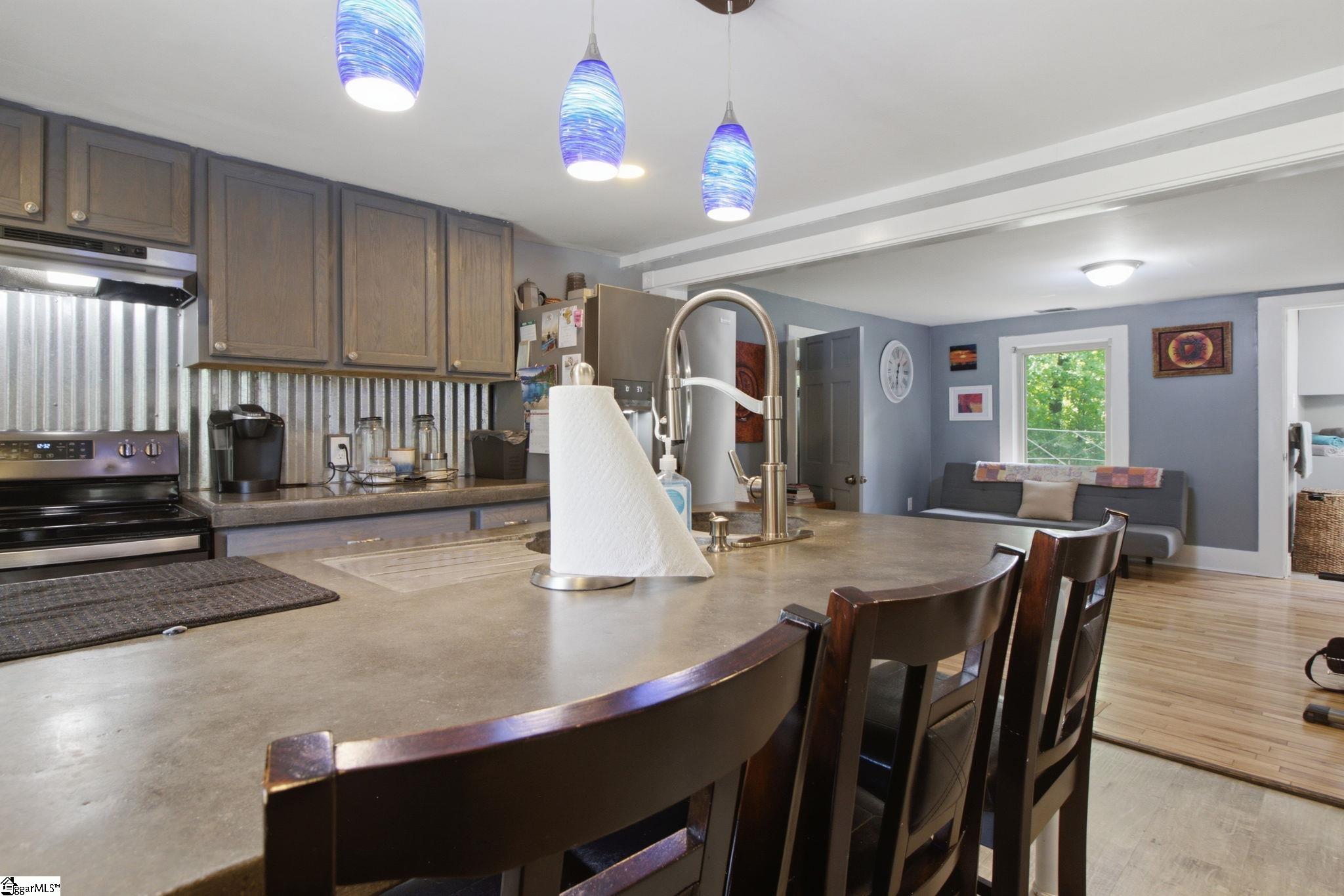 1706 Highway 11 Landrum, SC 29356