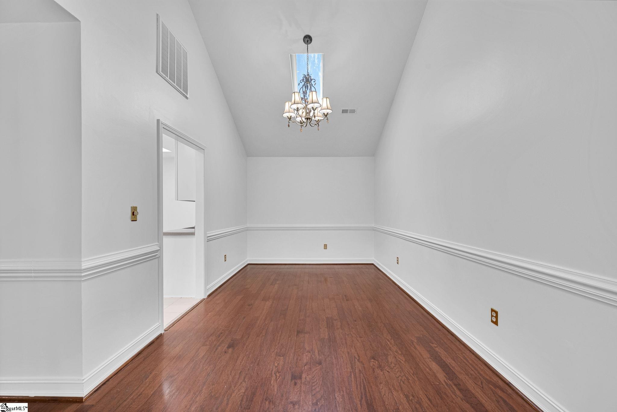 144 Forest Lake Drive Simpsonville, SC 29681