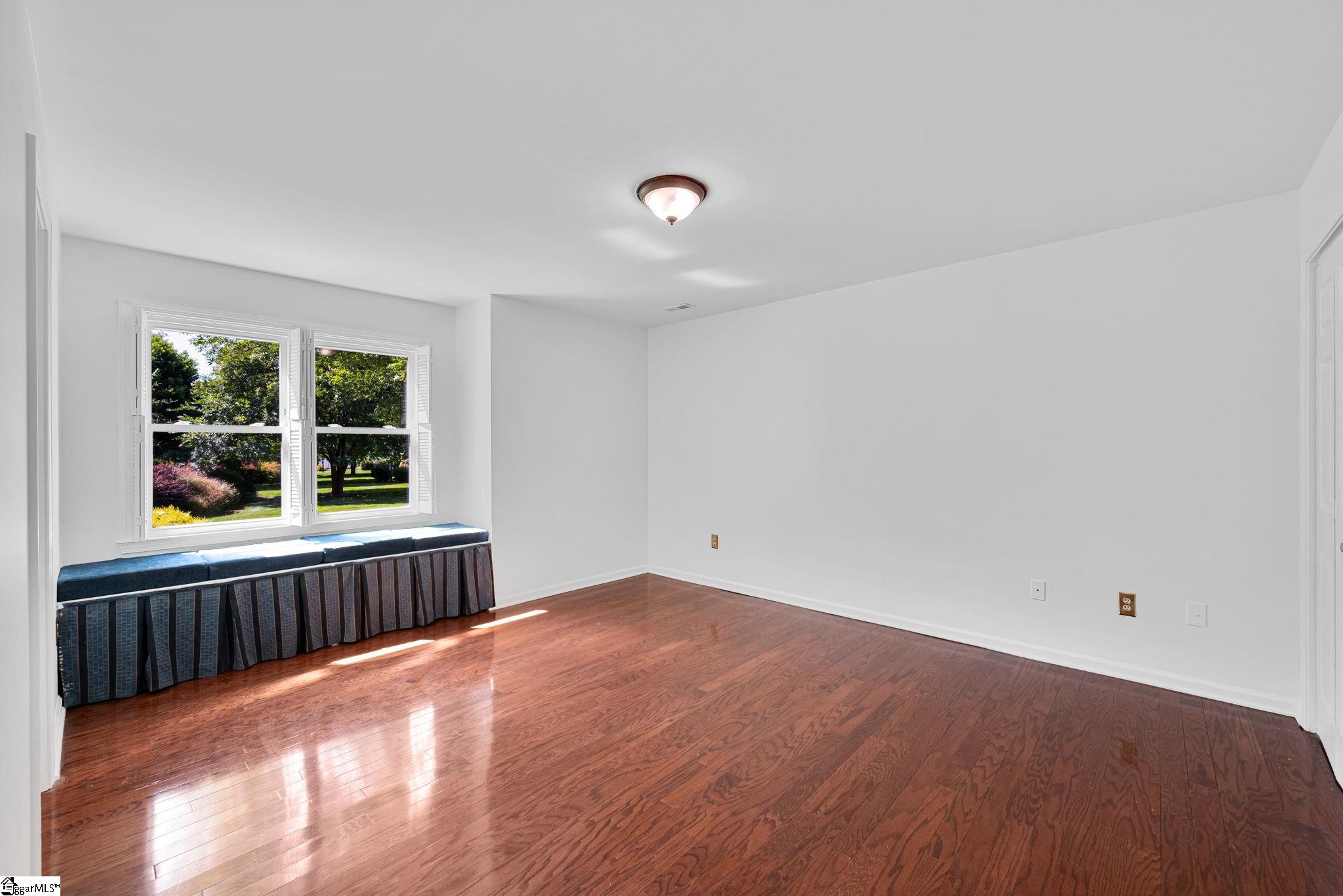 144 Forest Lake Drive Simpsonville, SC 29681