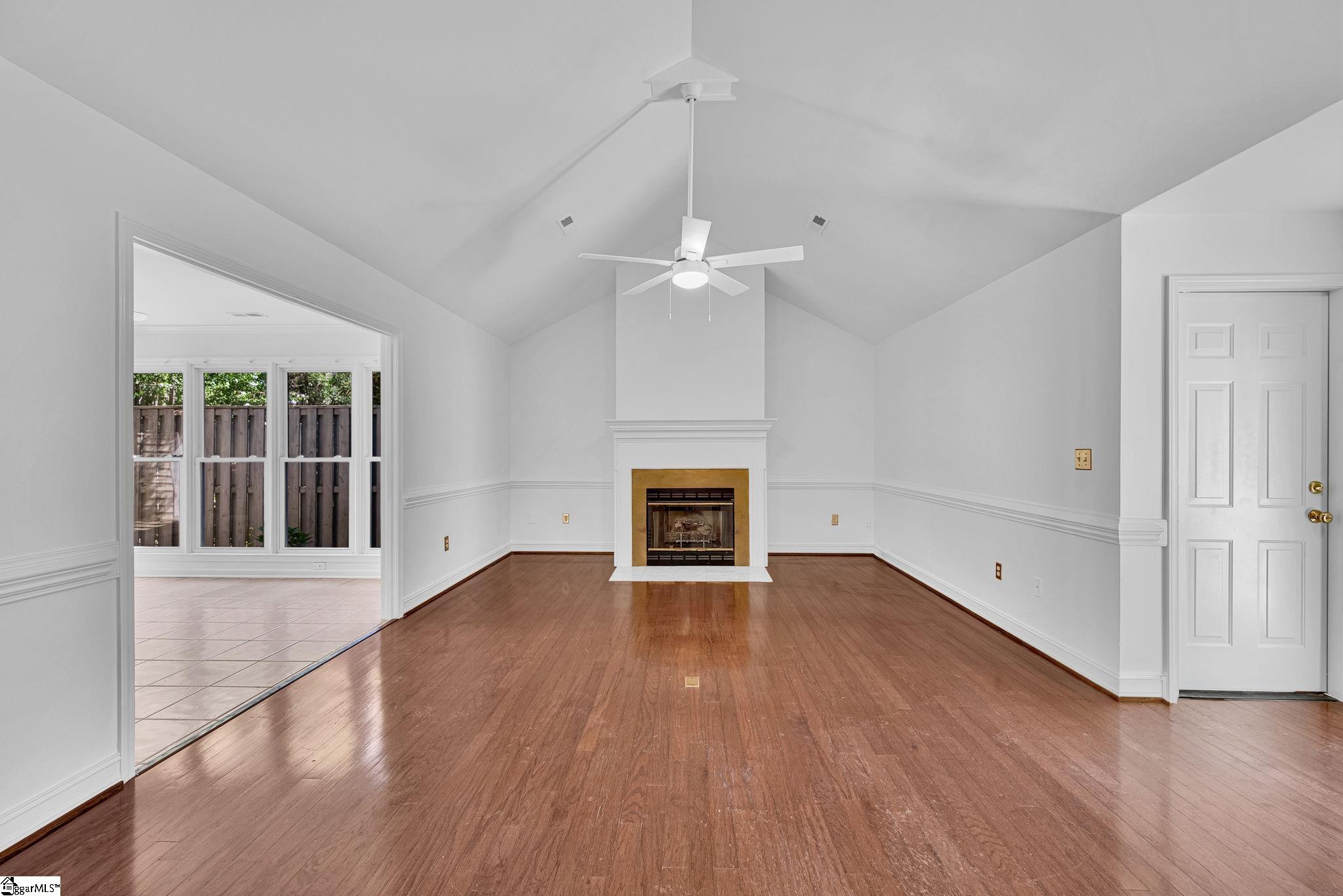 144 Forest Lake Drive Simpsonville, SC 29681