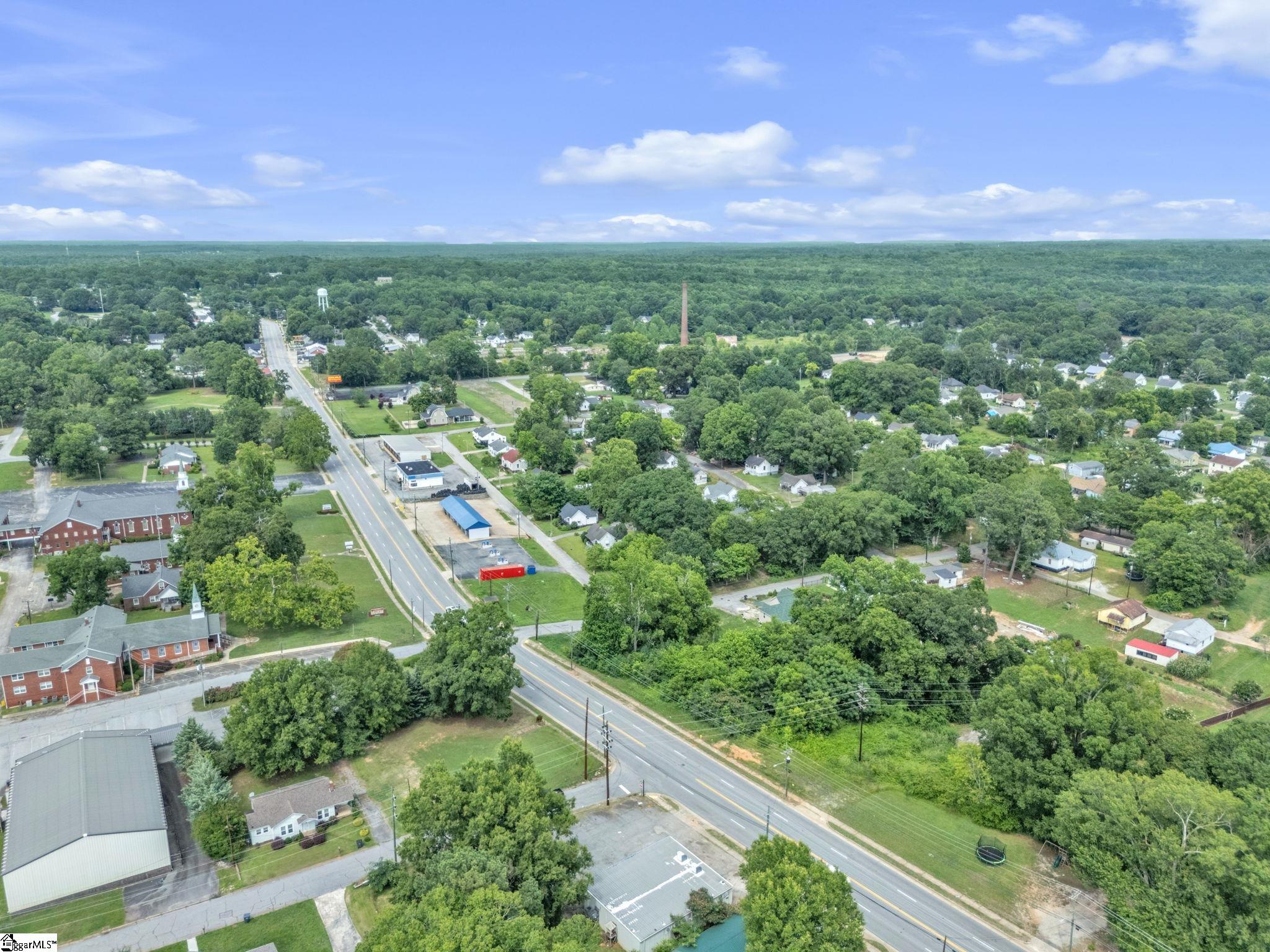 1108 N Harper Street Laurens, SC 29360
