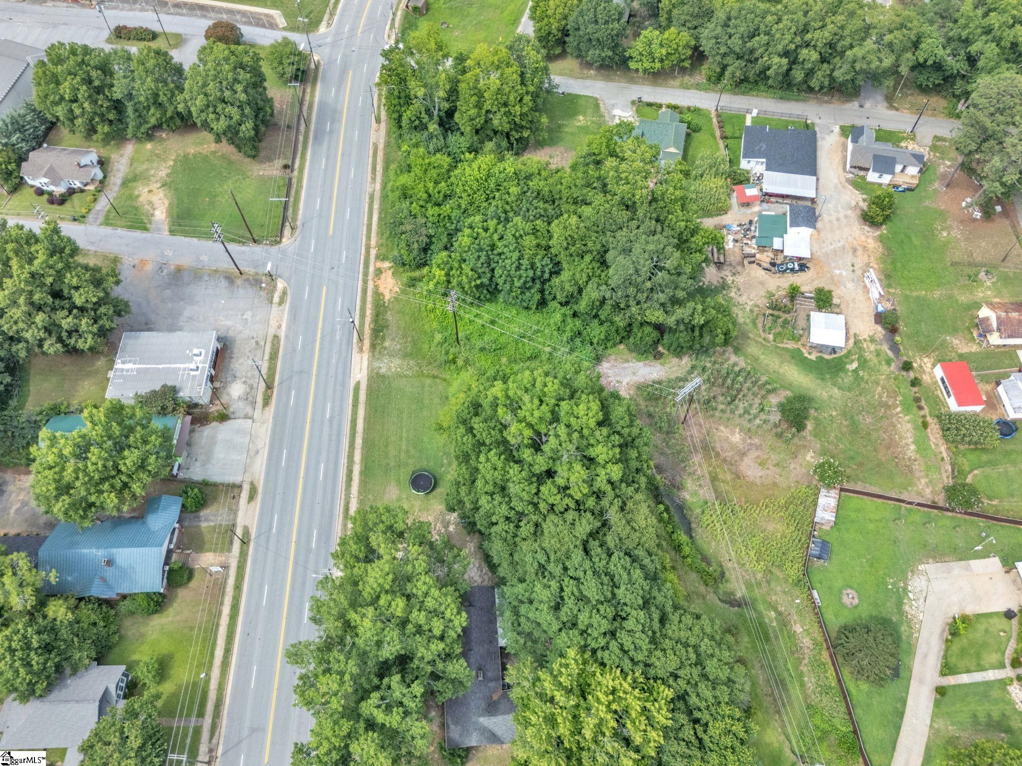 1108 N Harper Street Laurens, SC 29360