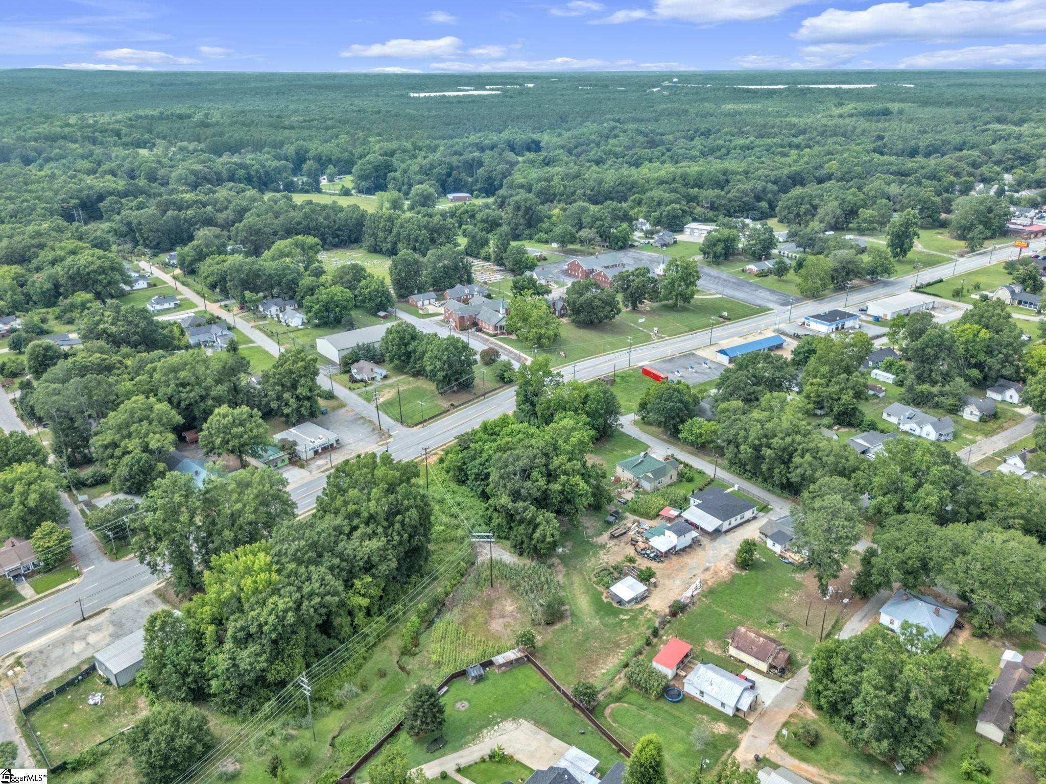 1108 N Harper Street Laurens, SC 29360