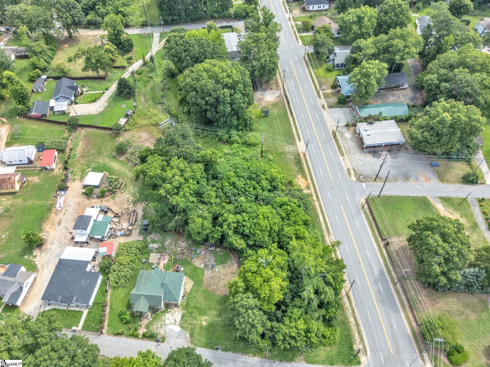 1108 N Harper Street Laurens, SC 29360