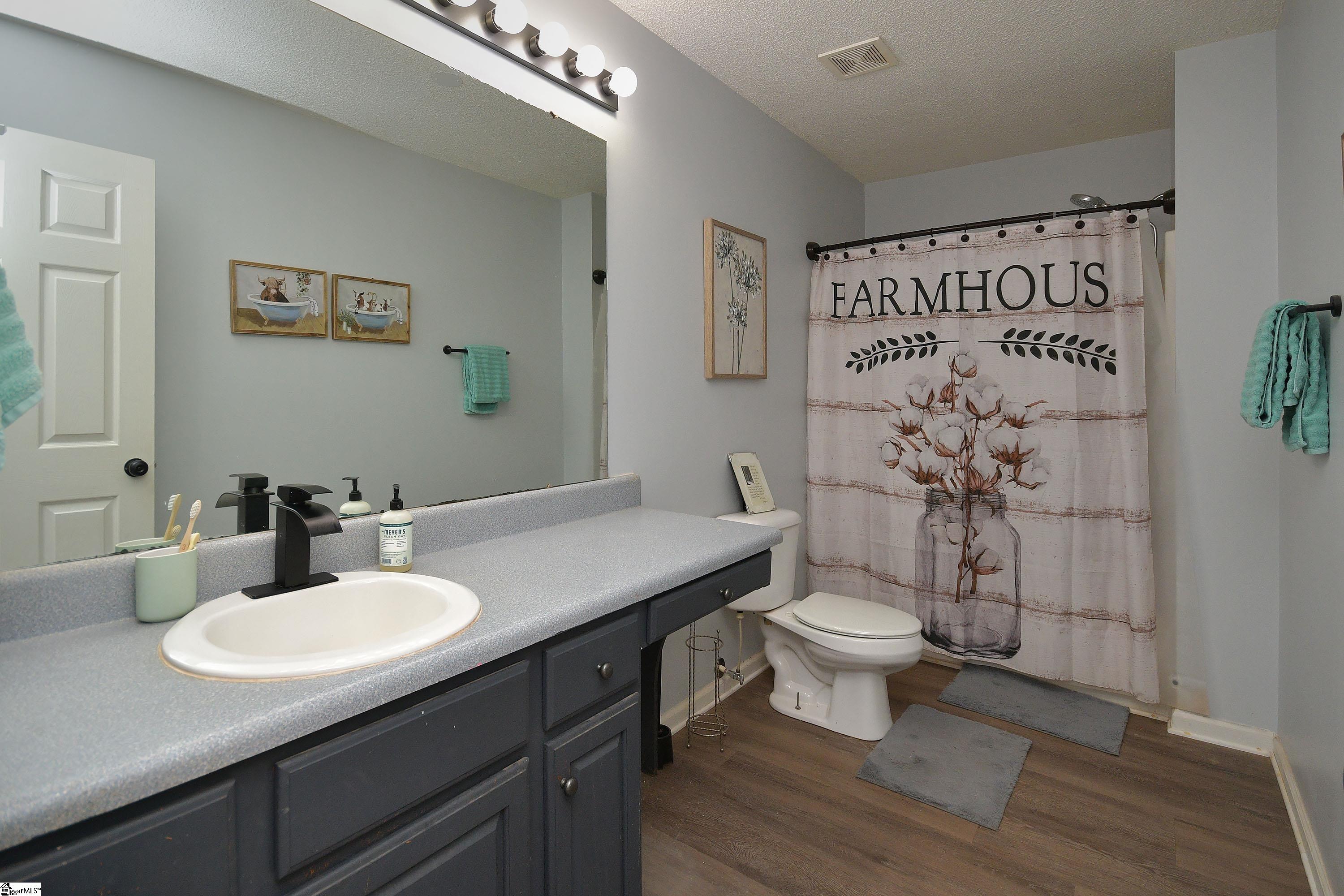 450 Waspnest Road Wellford, SC 29385