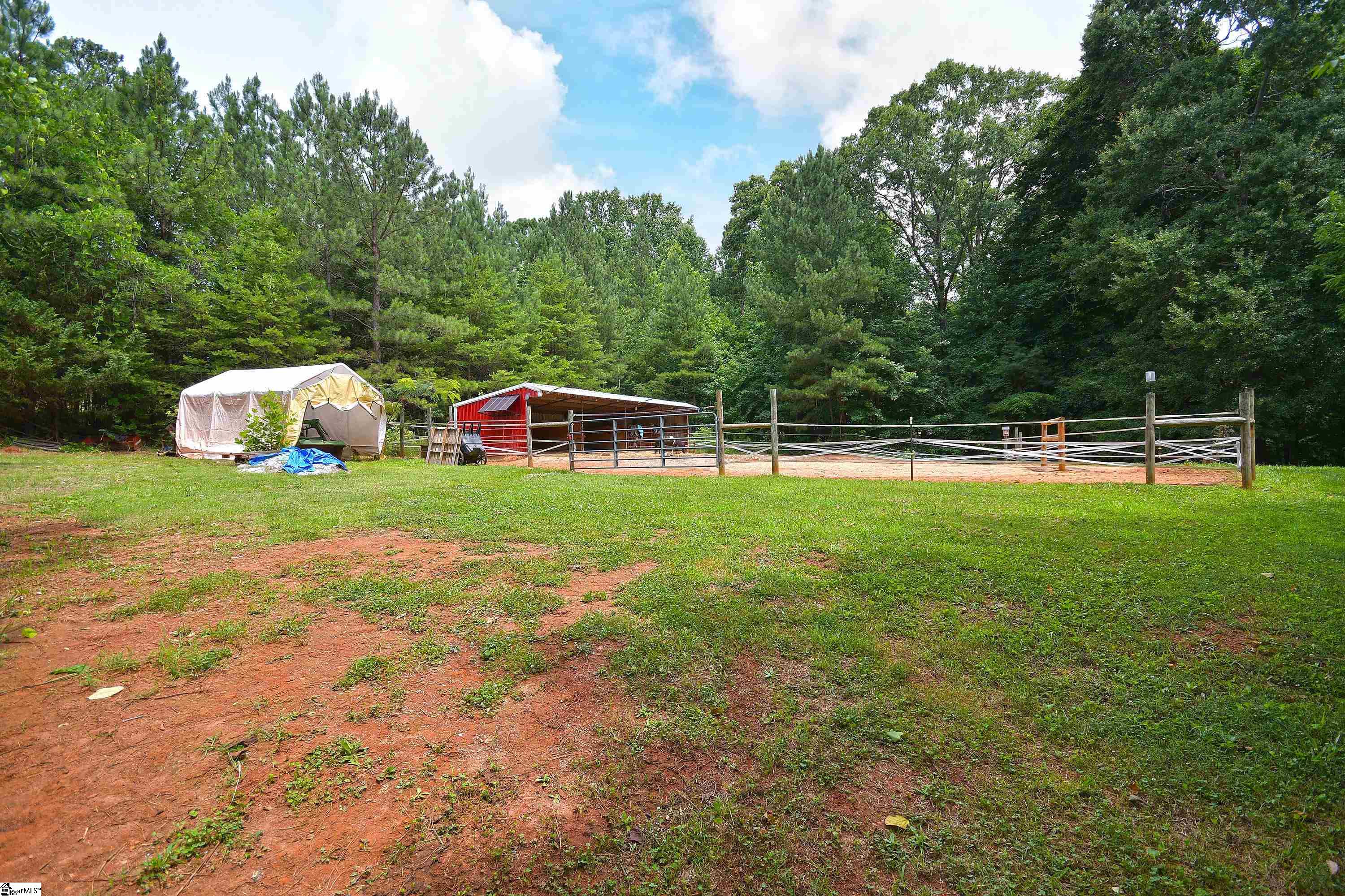 450 Waspnest Road Wellford, SC 29385