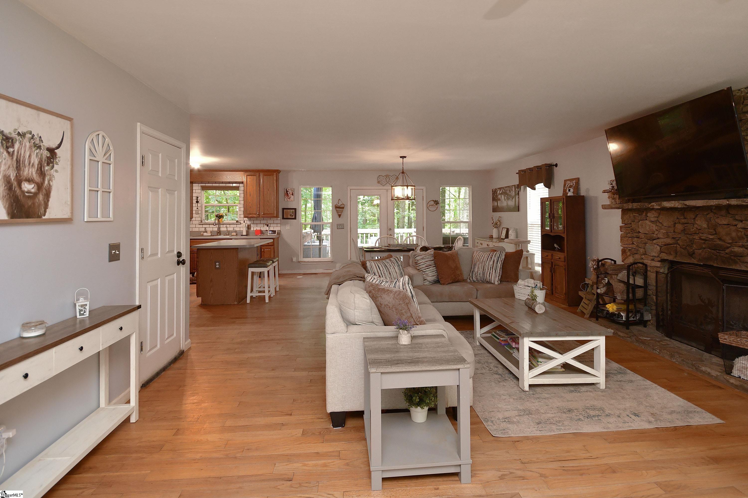450 Waspnest Road Wellford, SC 29385