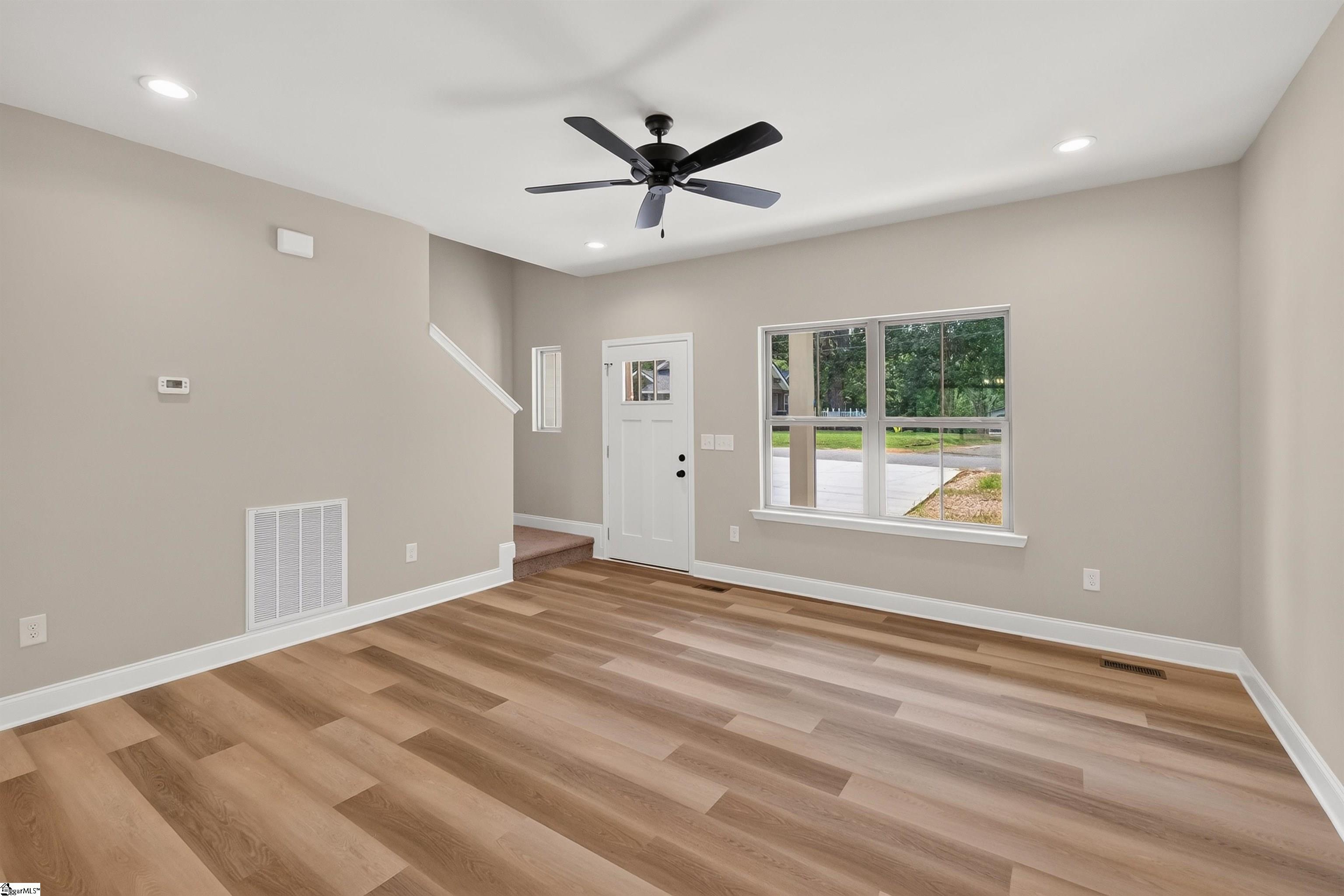 136 S Church Street Duncan, SC 29334