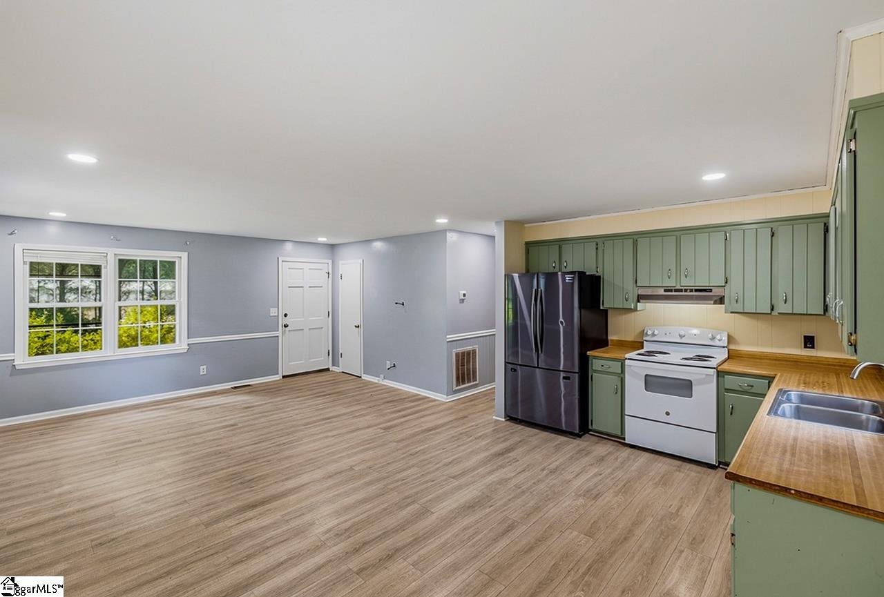 1548 Bud Arthur Bridge Road Spartanburg, SC 29307