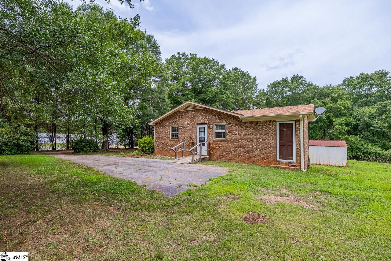 1548 Bud Arthur Bridge Road Spartanburg, SC 29307