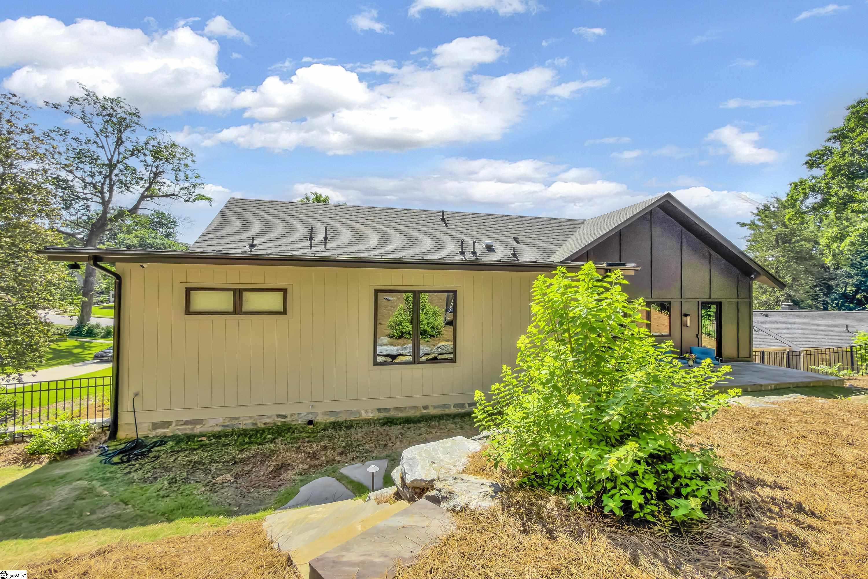 725 Bennett Street Greenville, SC 29609