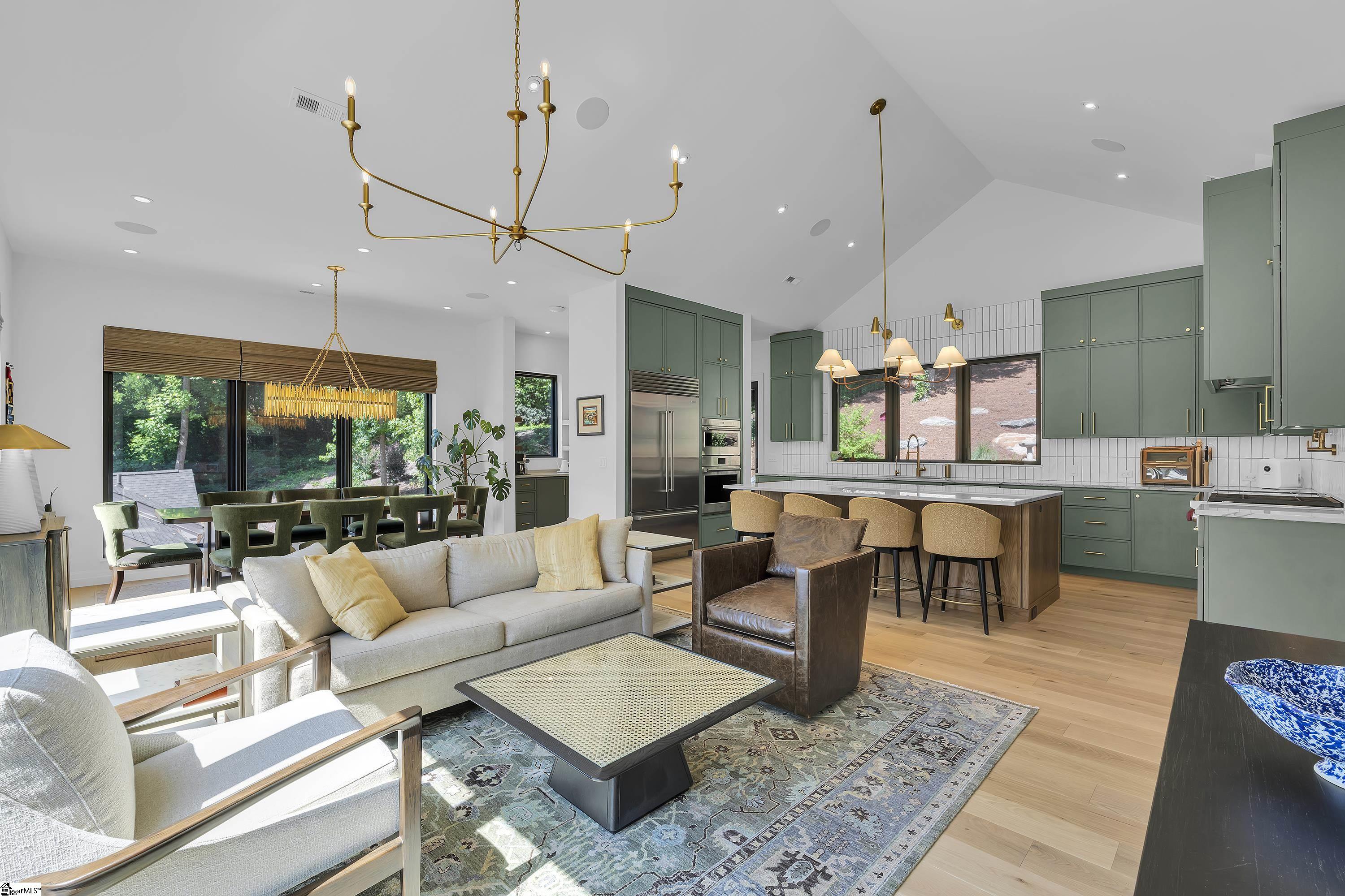 725 Bennett Street Greenville, SC 29609