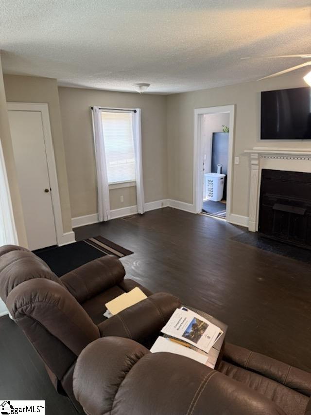 15570 Us Highway Enoree, SC 29335
