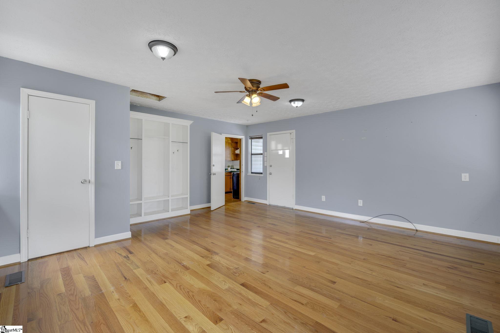 107 W Marion Road Greenville, SC 29617
