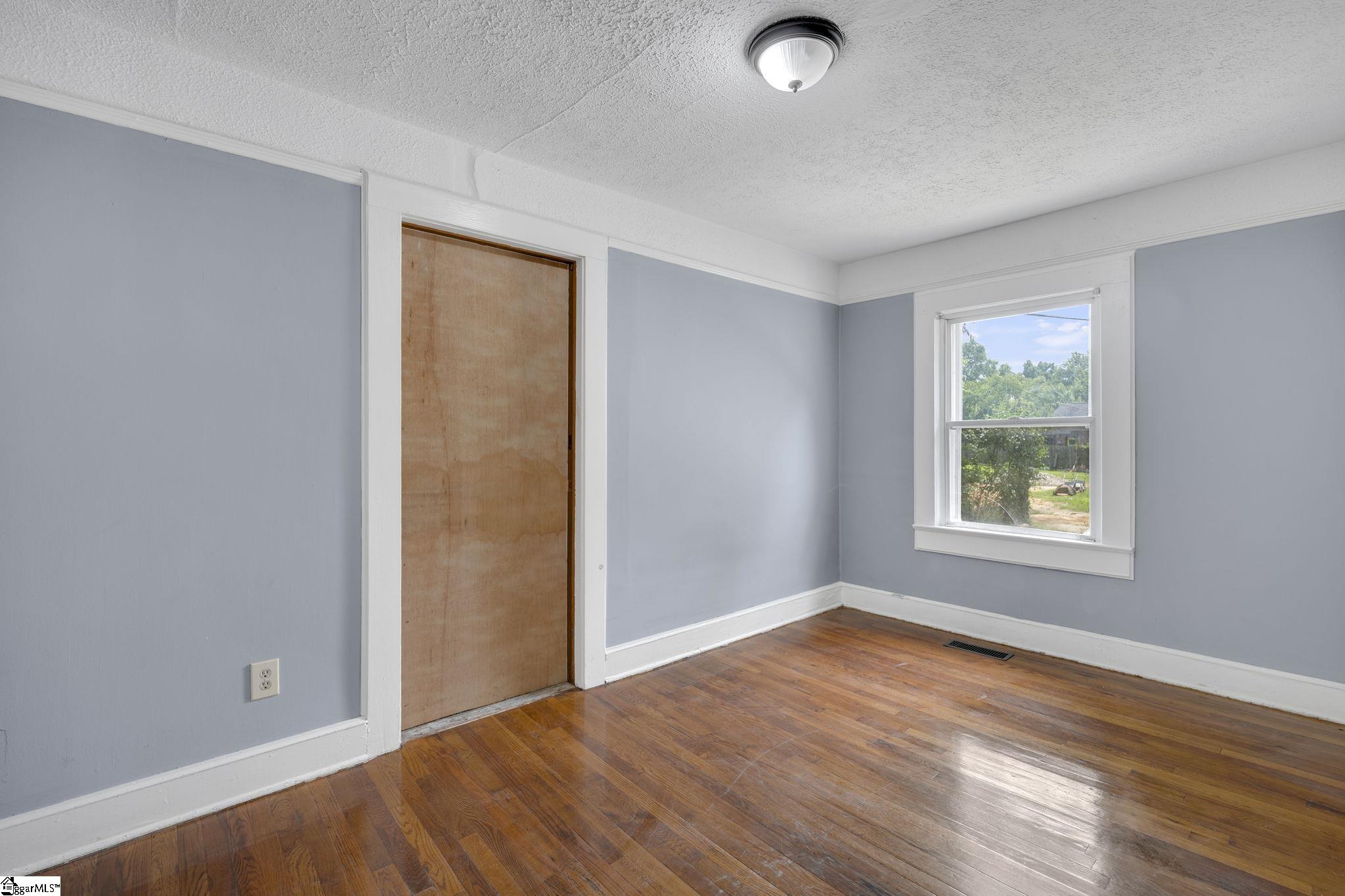 107 W Marion Road Greenville, SC 29617