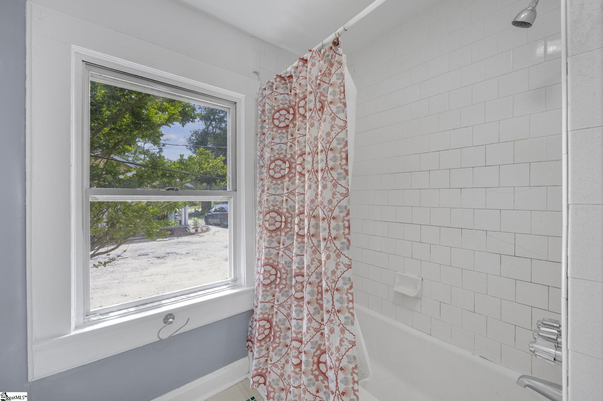 107 W Marion Road Greenville, SC 29617