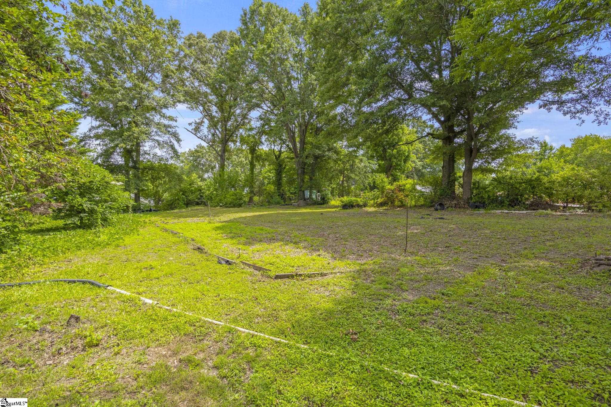 107 W Marion Road Greenville, SC 29617