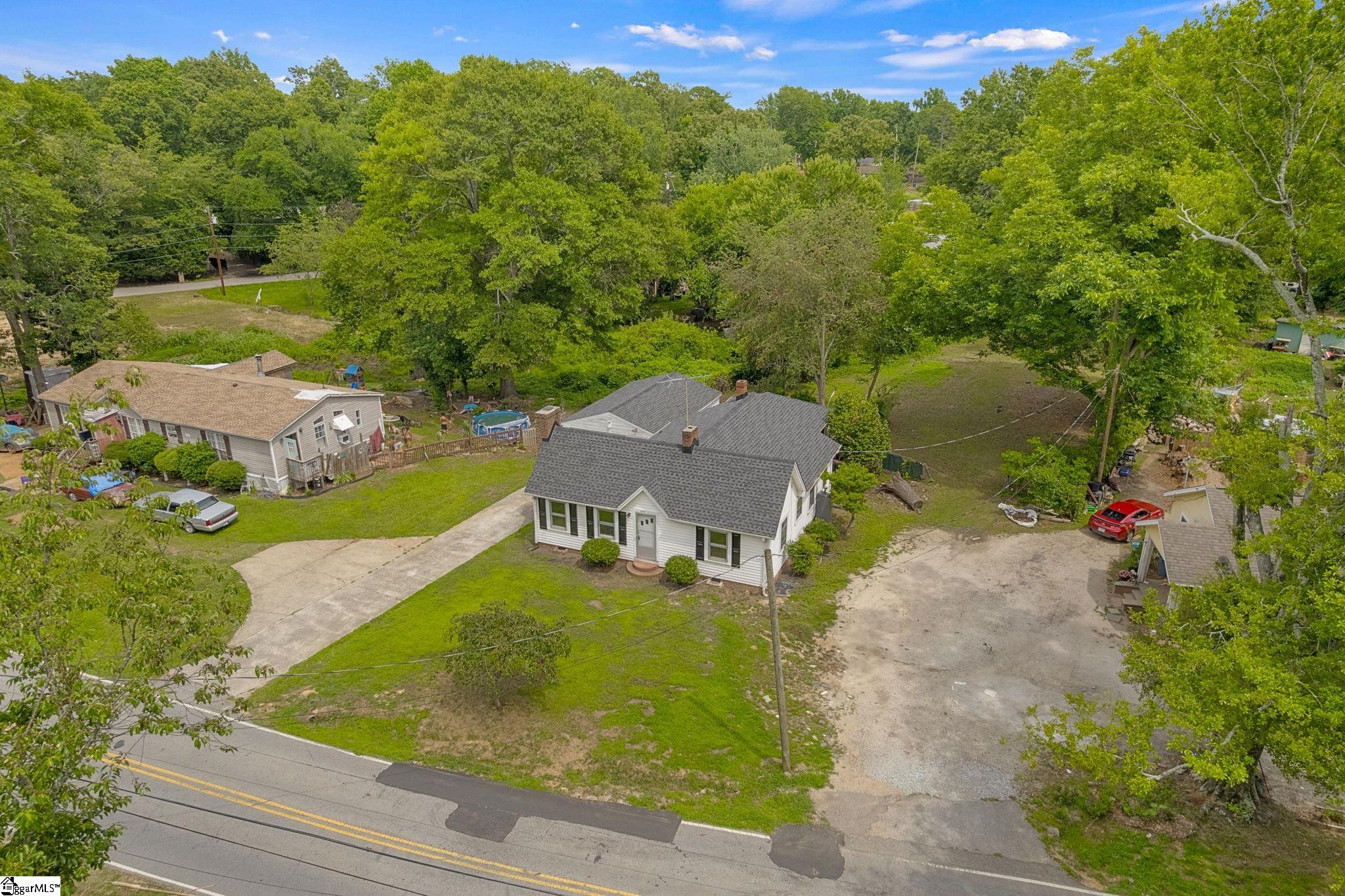 107 W Marion Road Greenville, SC 29617