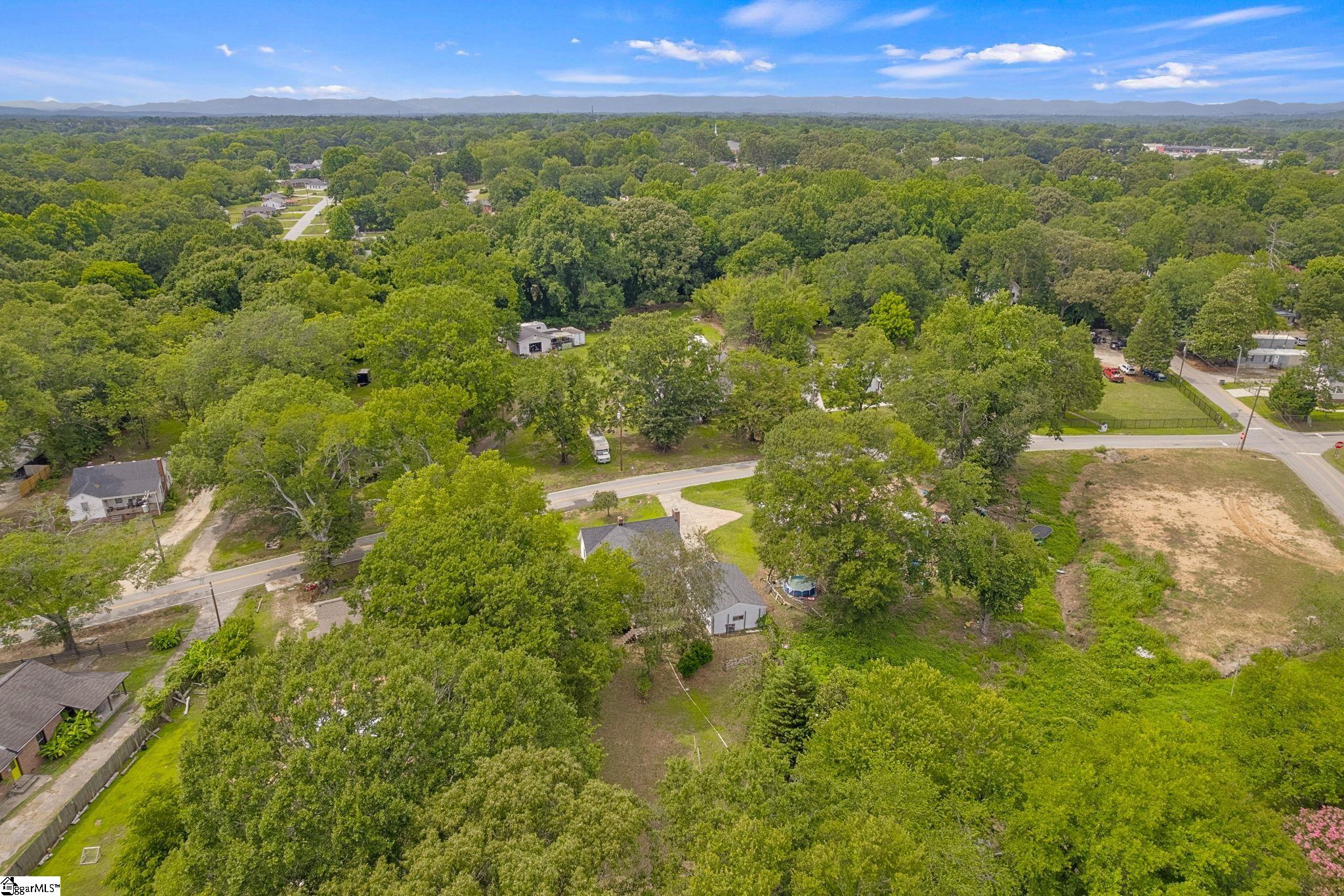 107 W Marion Road Greenville, SC 29617