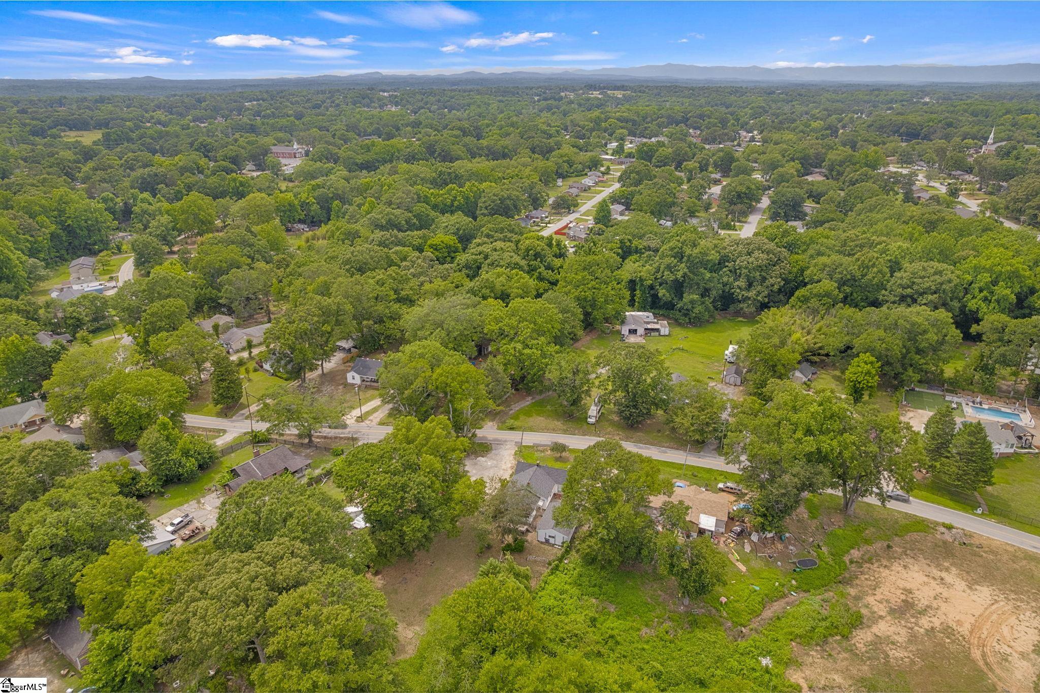 107 W Marion Road Greenville, SC 29617