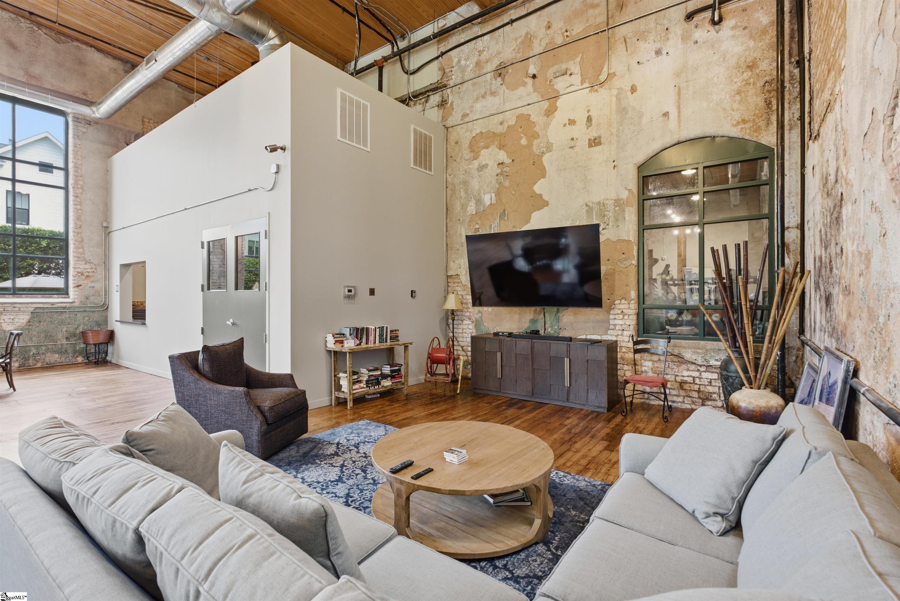400 Mills Avenue UNIT Unit 212 Greenville, SC 29605