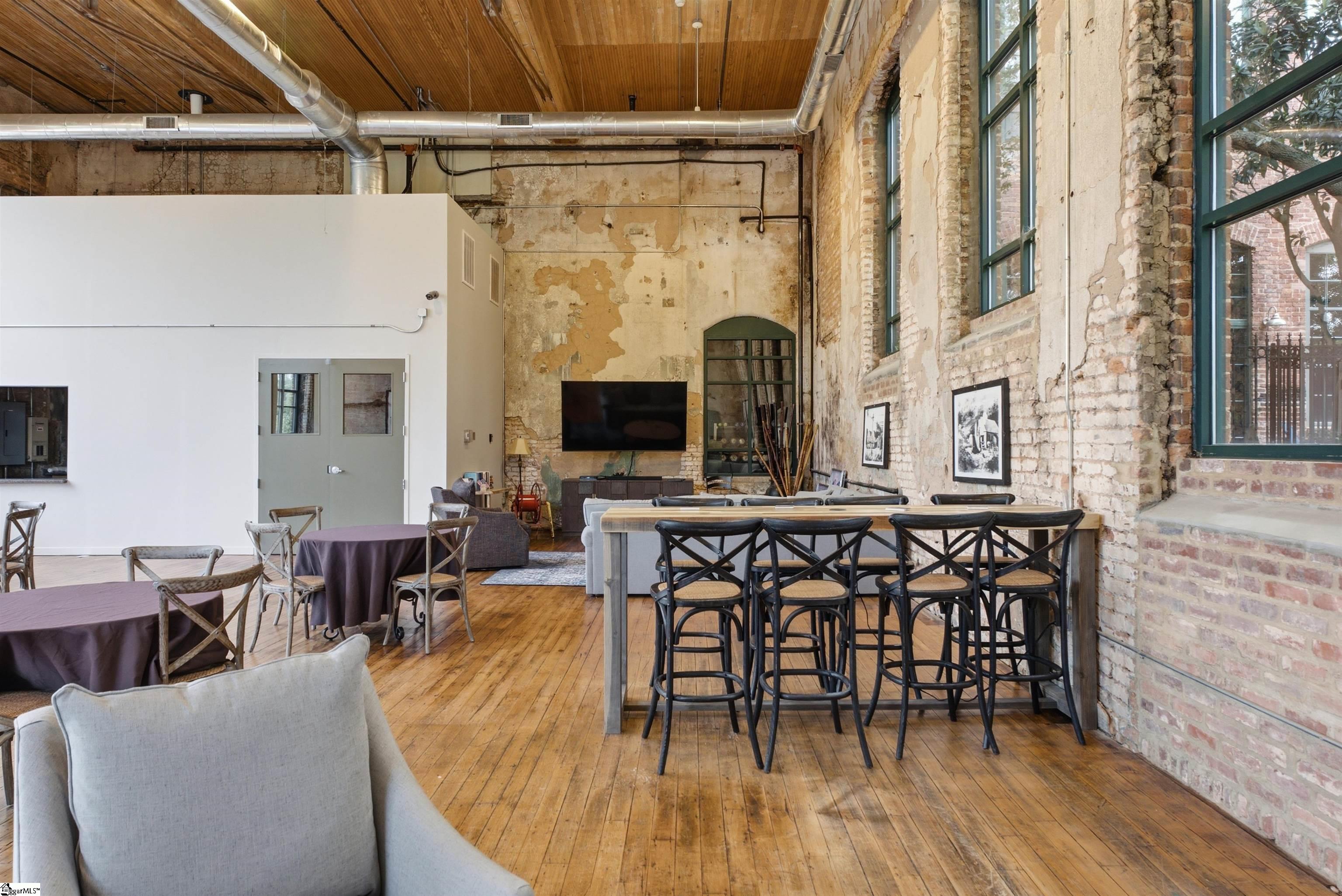 400 Mills Avenue UNIT Unit 212 Greenville, SC 29605