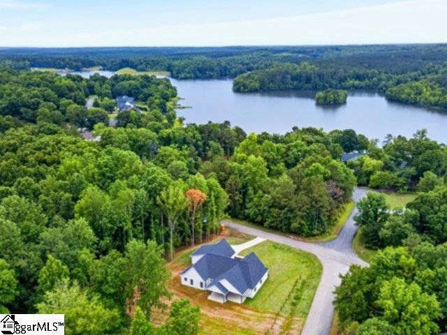 501 W Peninsula Drive Laurens, SC 29360
