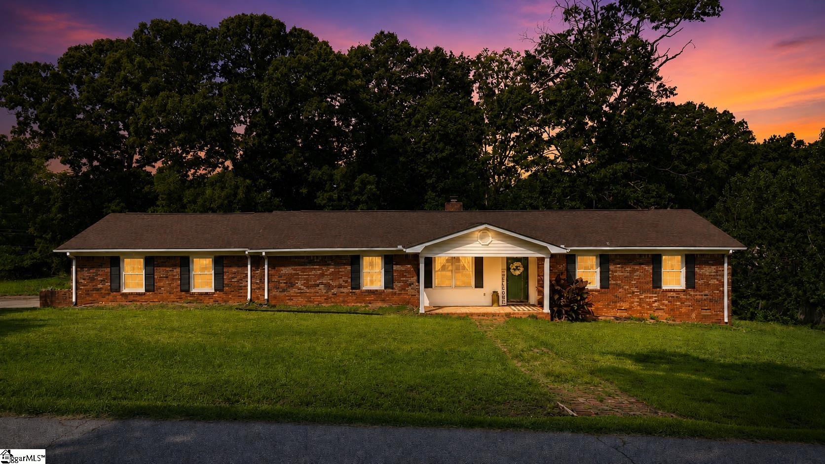 220 Millwood Lane Wellford, SC 29385