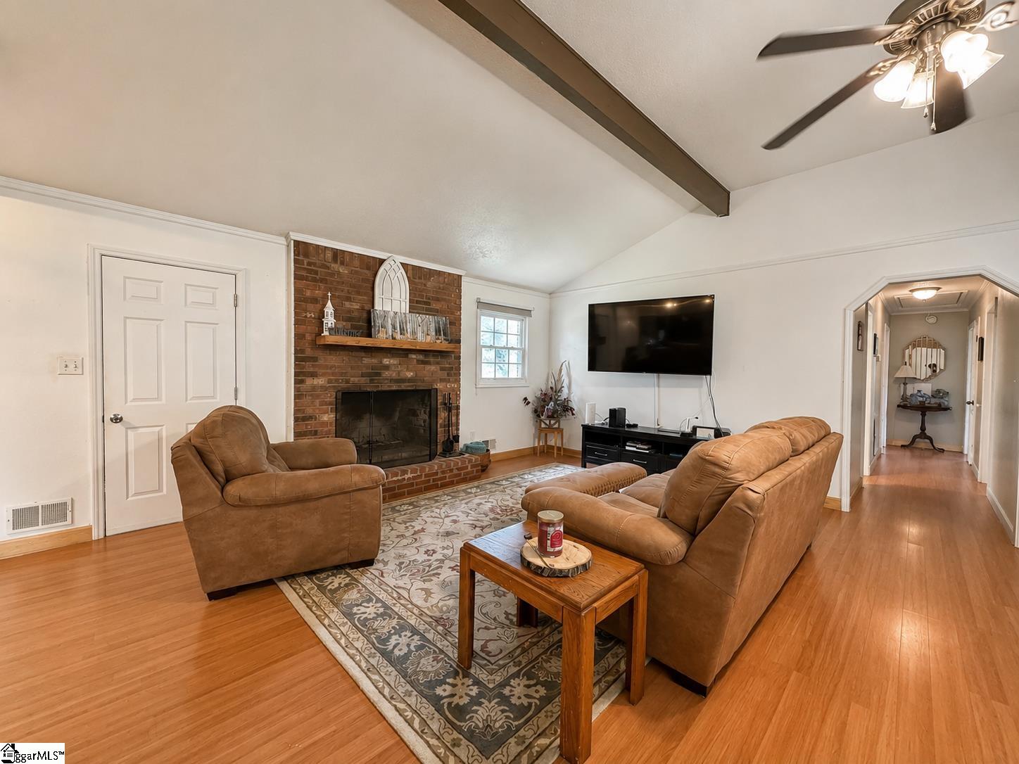 220 Millwood Lane Wellford, SC 29385