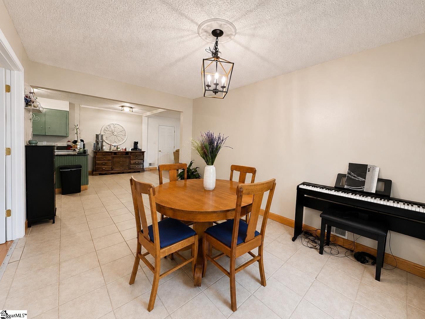 220 Millwood Lane Wellford, SC 29385