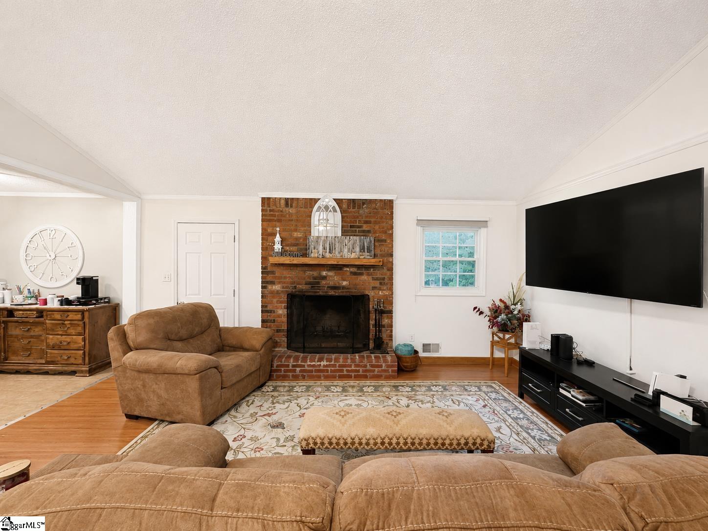 220 Millwood Lane Wellford, SC 29385