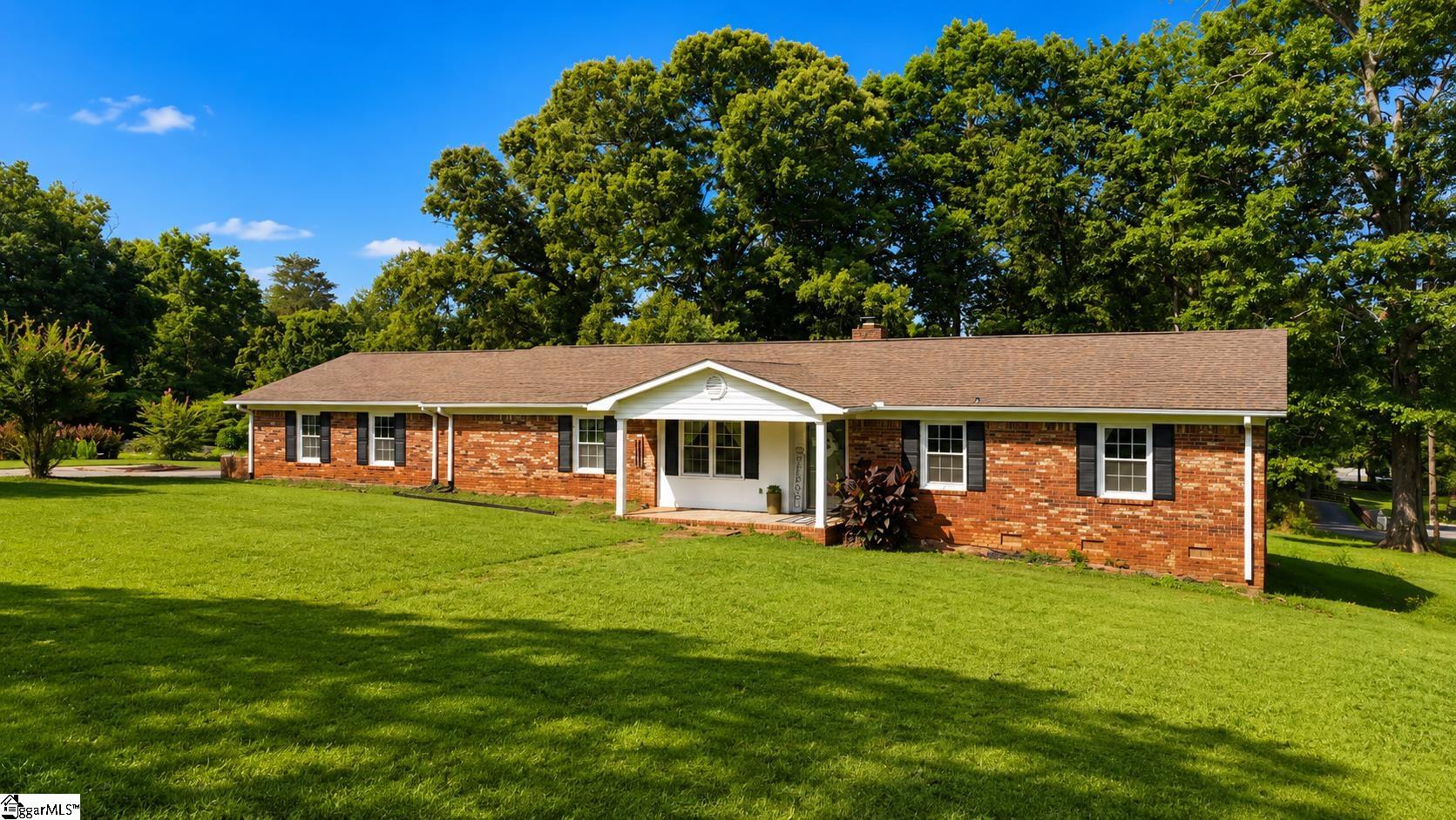 220 Millwood Lane Wellford, SC 29385