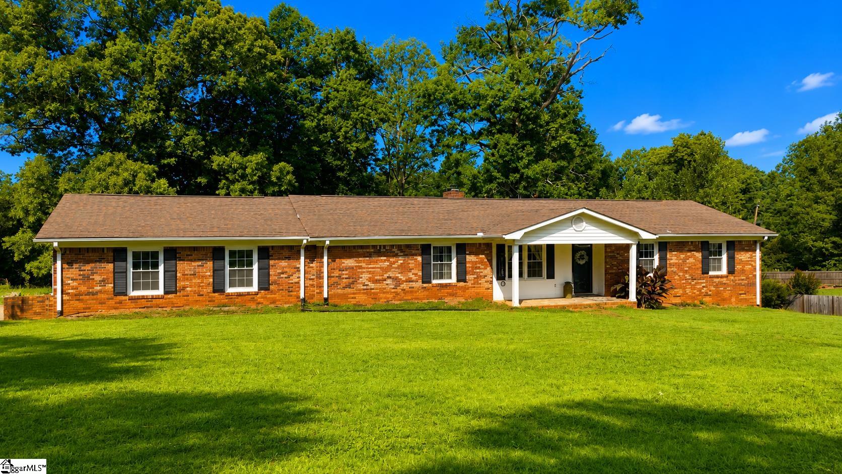 220 Millwood Lane Wellford, SC 29385