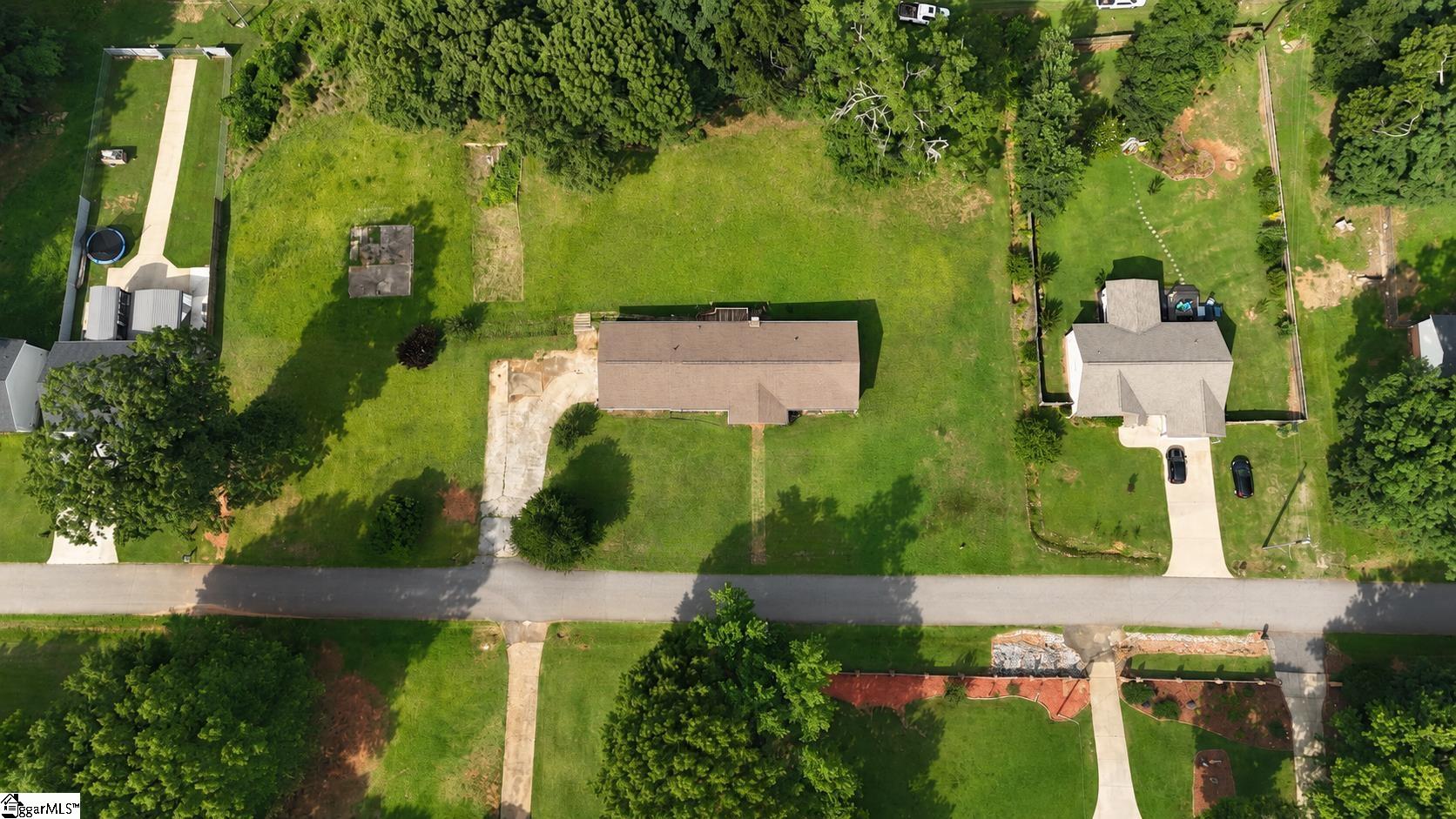 220 Millwood Lane Wellford, SC 29385