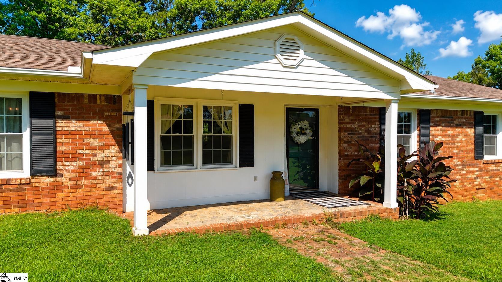 220 Millwood Lane Wellford, SC 29385