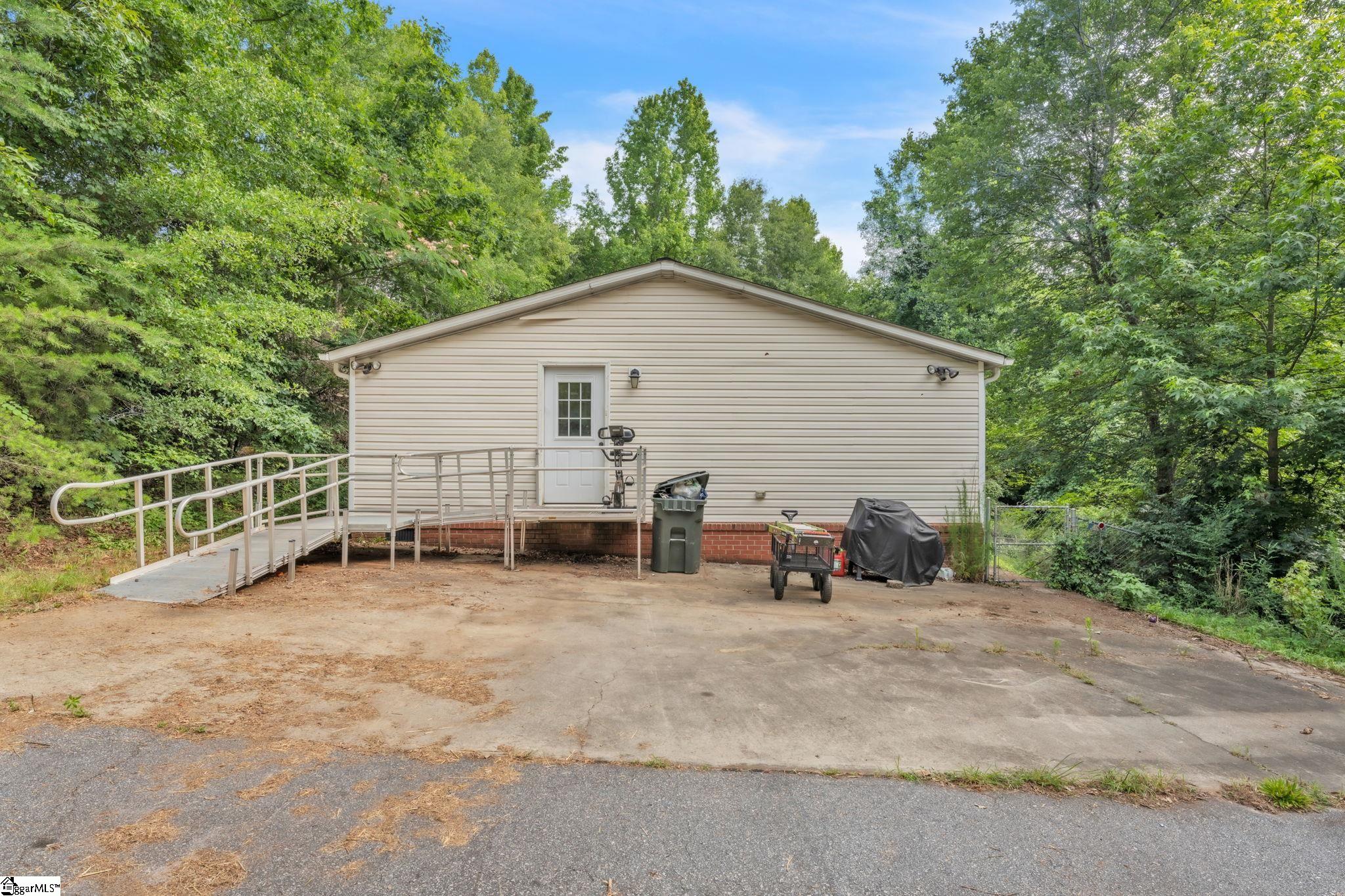 110 Diane Drive Easley, SC 29640
