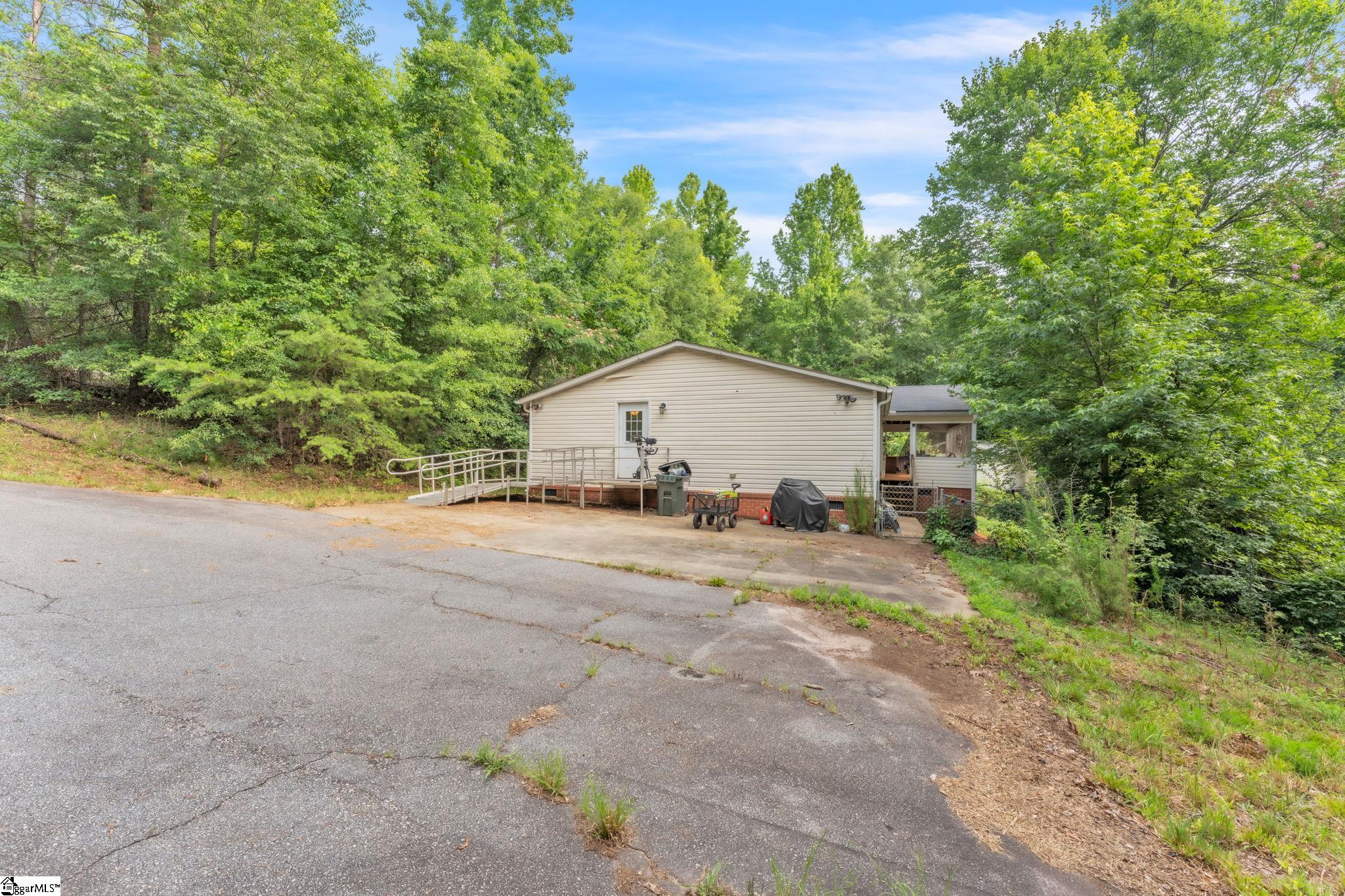110 Diane Drive Easley, SC 29640