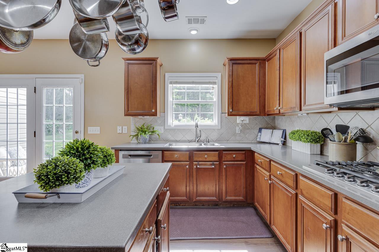 38 Heritage Point Drive Simpsonville, SC 29681