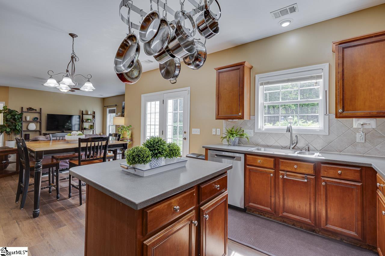 38 Heritage Point Drive Simpsonville, SC 29681