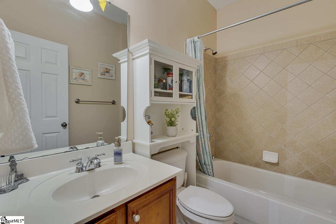 38 Heritage Point Drive Simpsonville, SC 29681