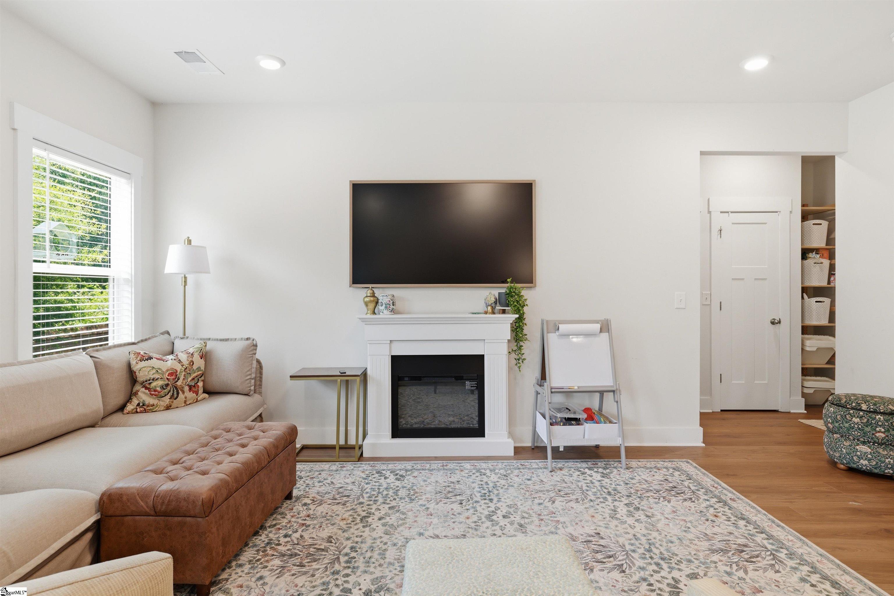 228 Bank Swallow Way Simpsonville, SC 29680