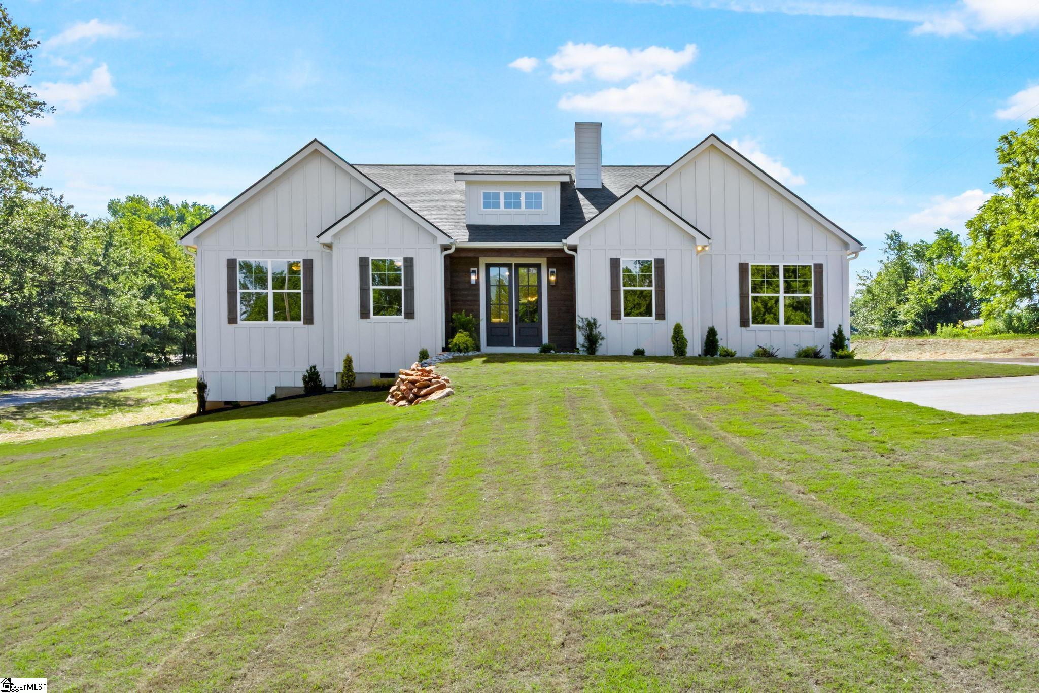 369 Pine Drive Greer, SC 29651